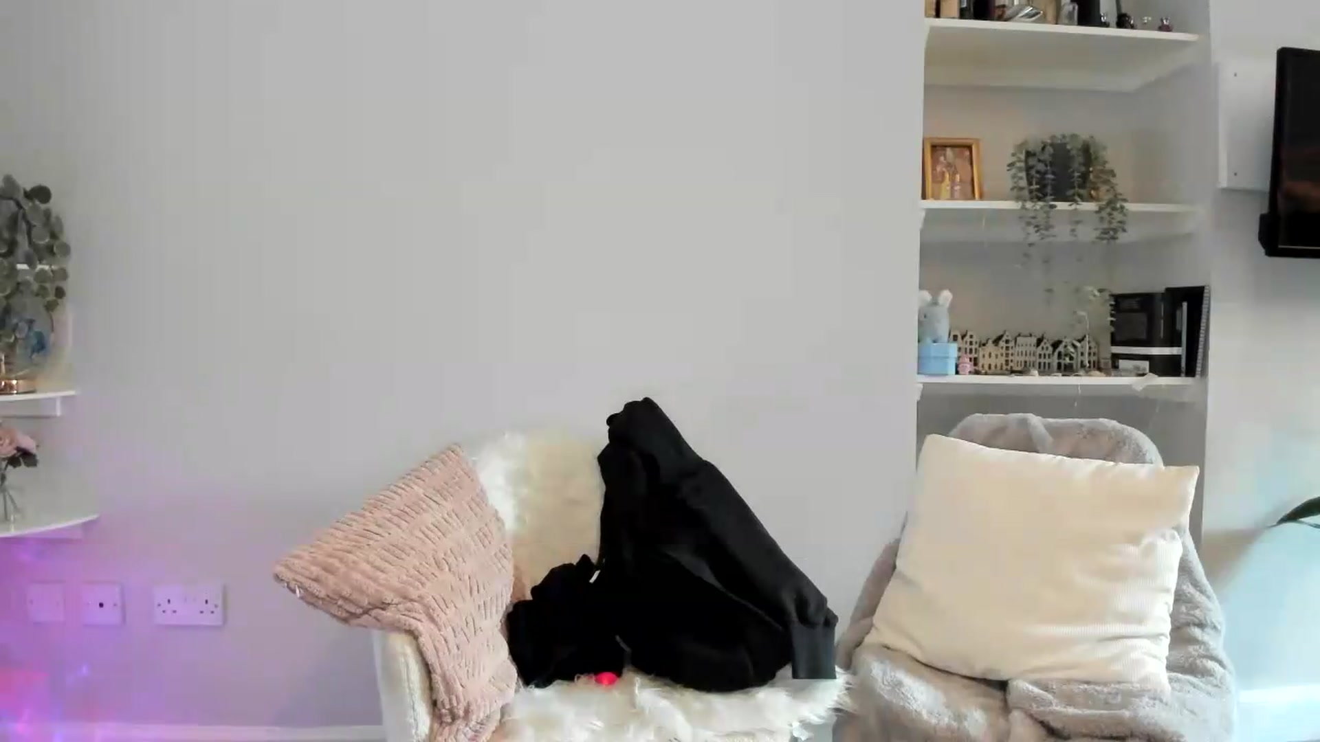 Gallery image thumbnail from British_Cutie's myfreecams stream on, 05/29/2026, 17:02 image 12 of 20