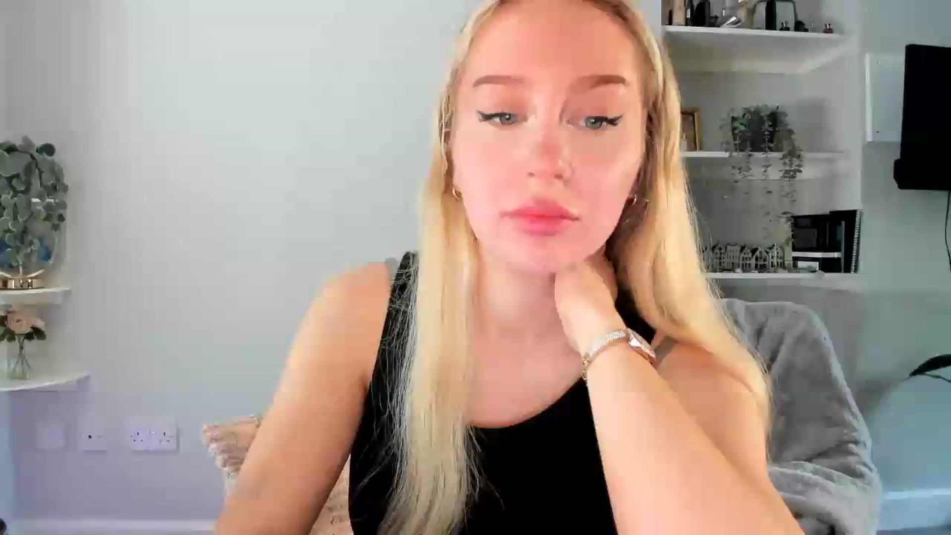 Gallery image thumbnail from British_Cutie's myfreecams stream on, 05/31/2026, 14:24 image 1 of 20