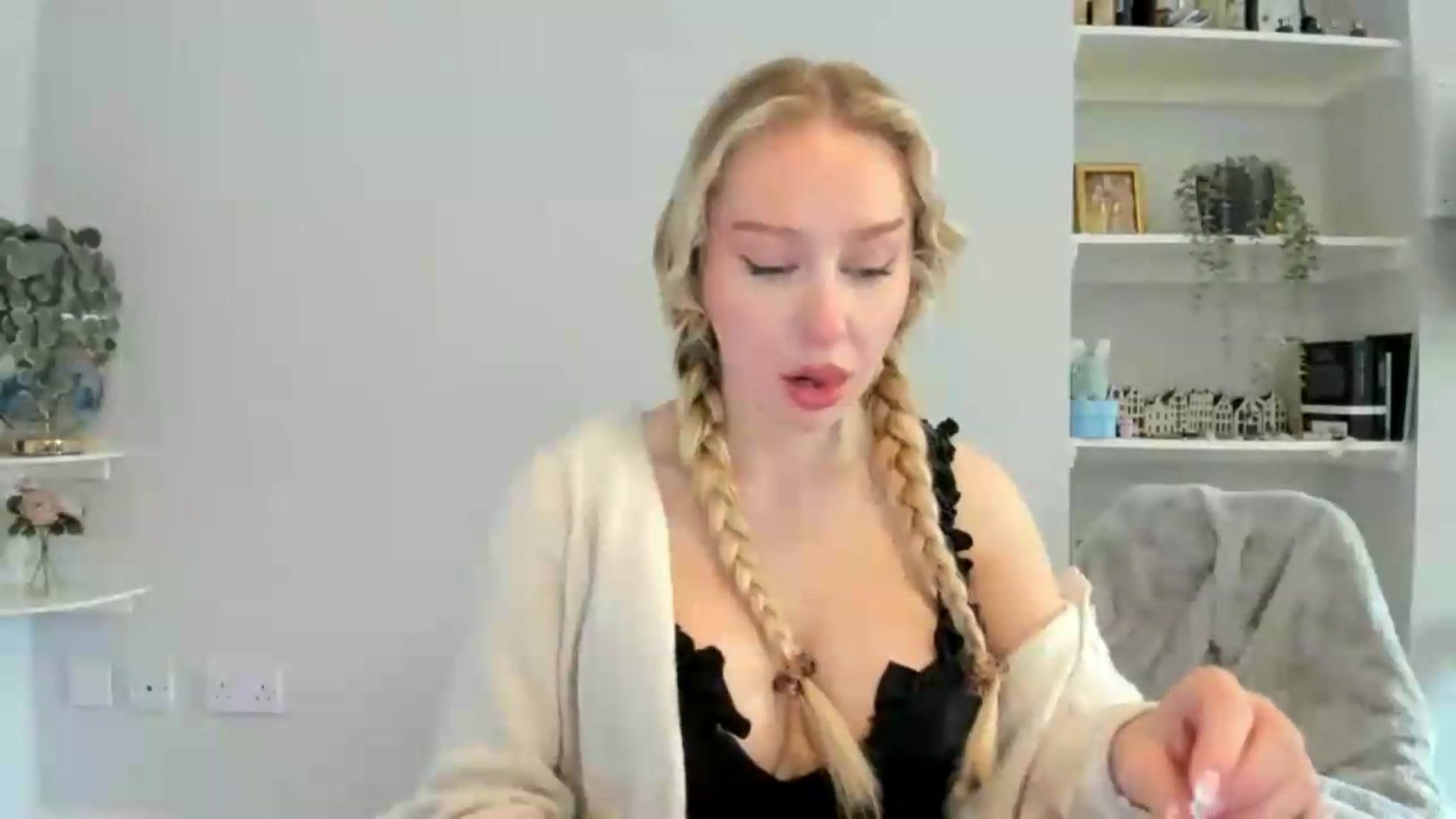 Gallery image thumbnail from British_Cutie's myfreecams stream on, 06/01/2026, 15:25 image 18 of 20
