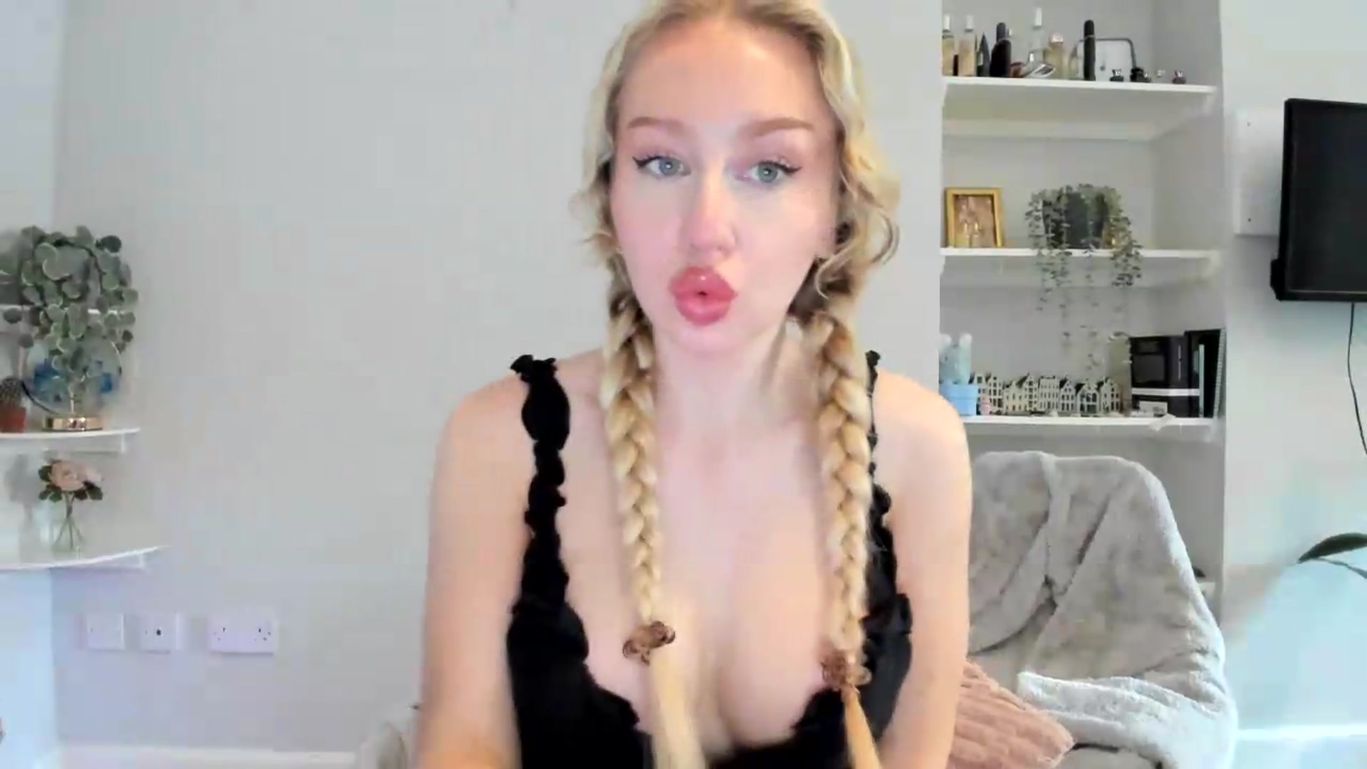 Gallery image thumbnail from British_Cutie's myfreecams stream on, 06/01/2026, 15:25 image 9 of 20