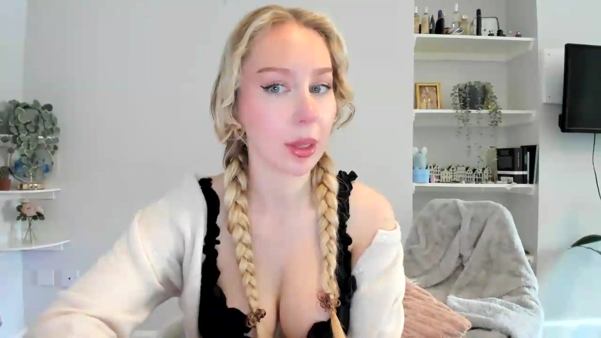 Gallery image thumbnail from British_Cutie's myfreecams stream on, 06/01/2026, 15:25 image 10 of 20