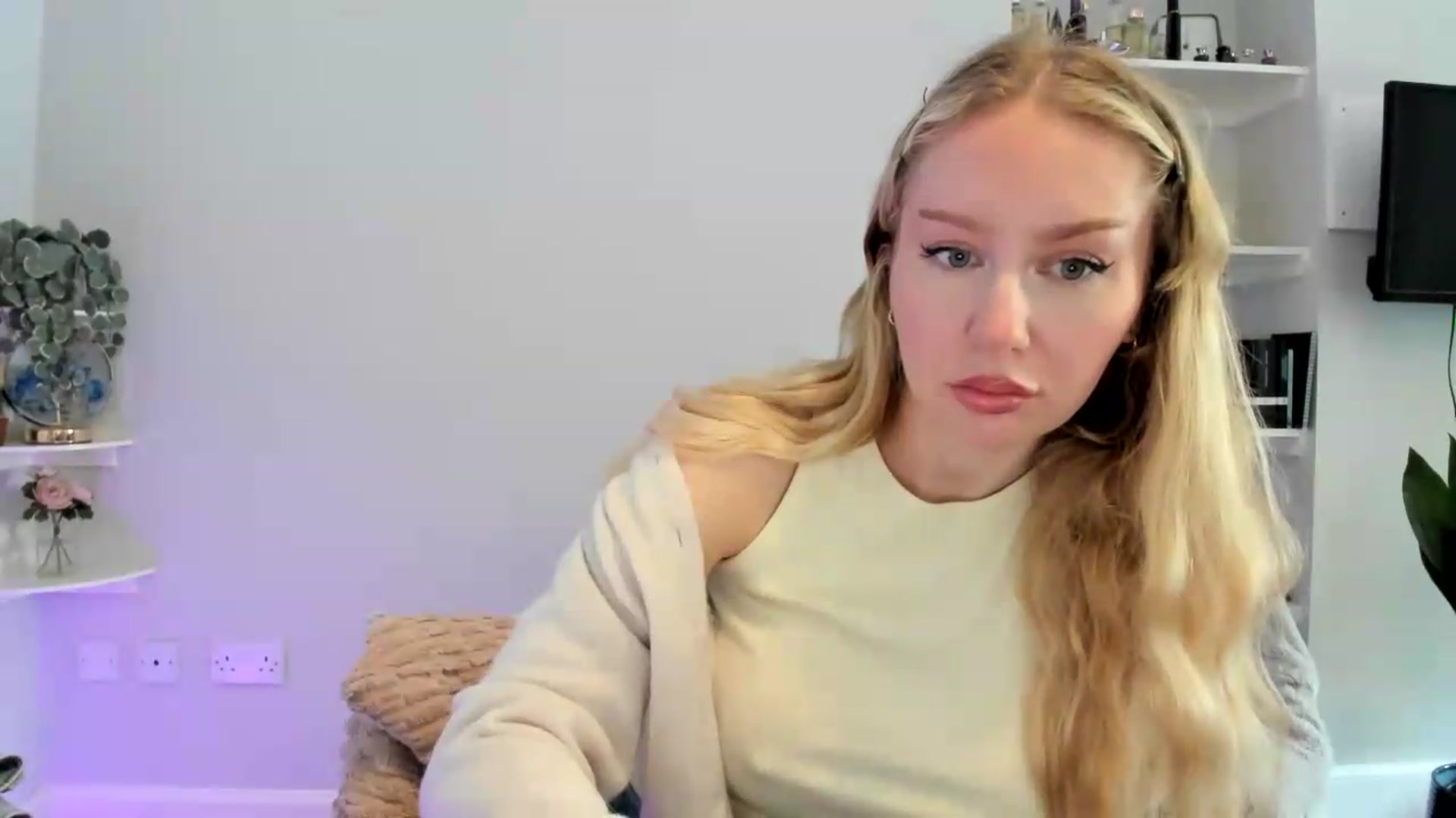 Gallery image thumbnail from British_Cutie's myfreecams stream on, 06/02/2026, 12:10 image 17 of 20