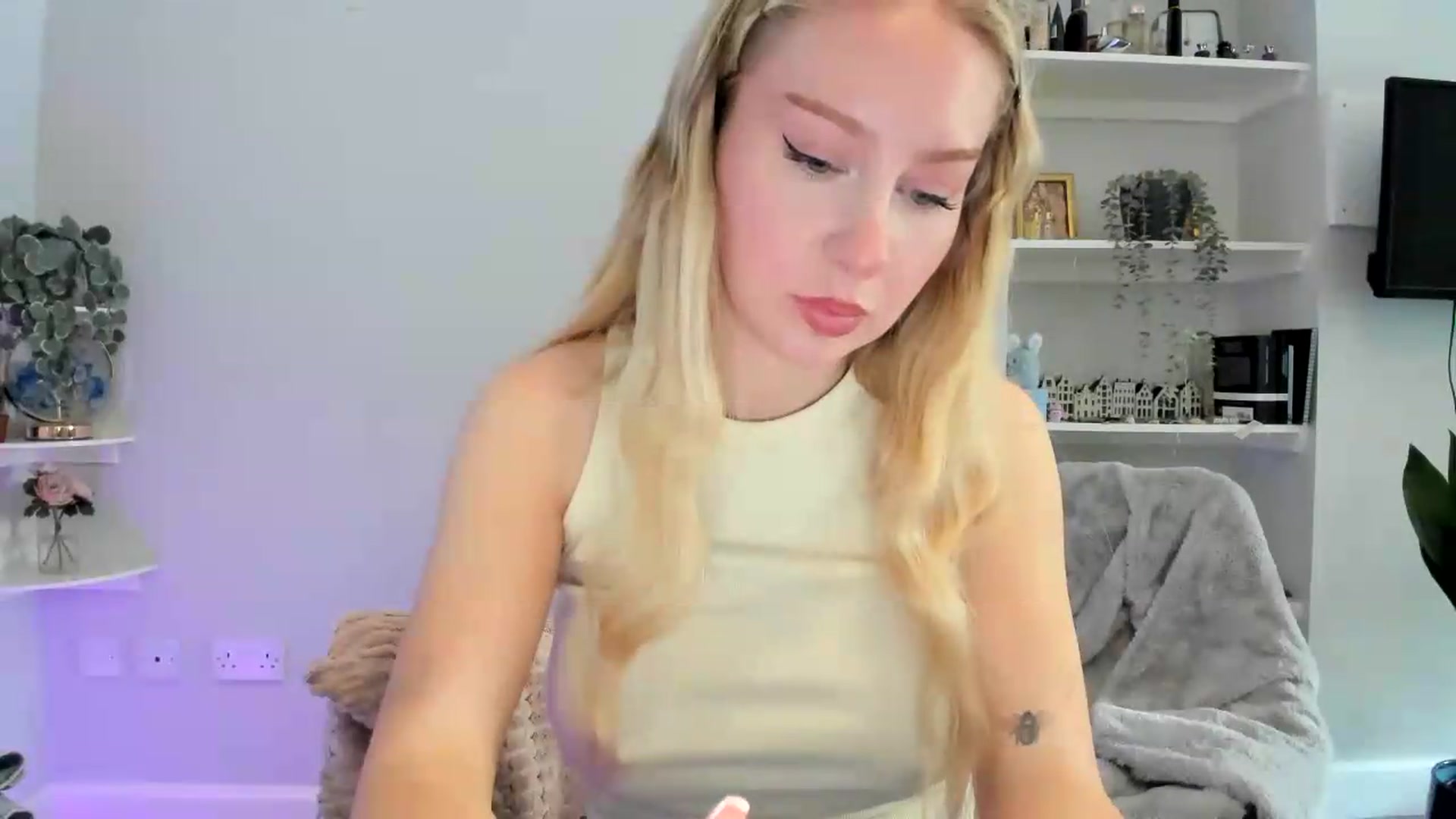 Gallery image thumbnail from British_Cutie's myfreecams stream on, 06/02/2026, 12:10 image 14 of 20
