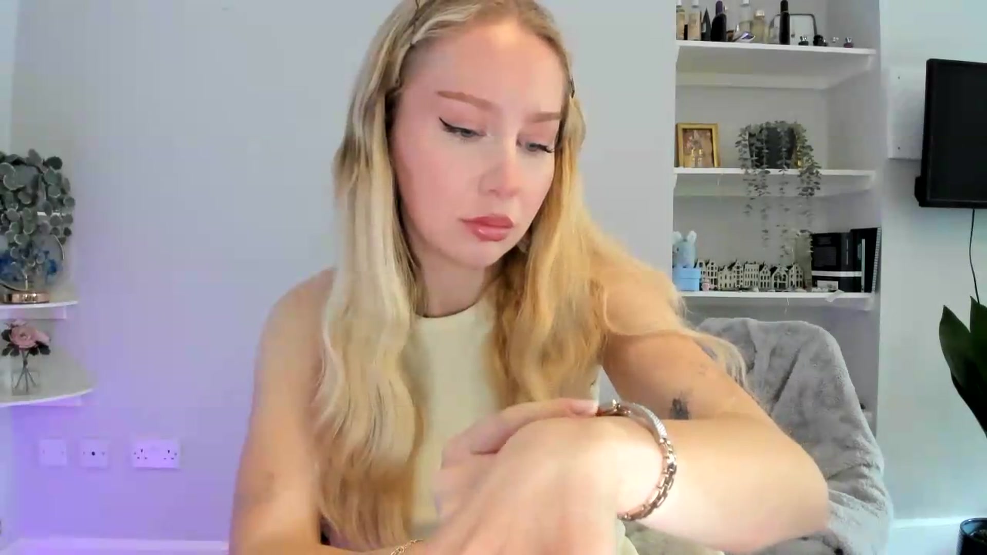 Gallery image thumbnail from British_Cutie's myfreecams stream on, 06/02/2026, 12:10 image 11 of 20