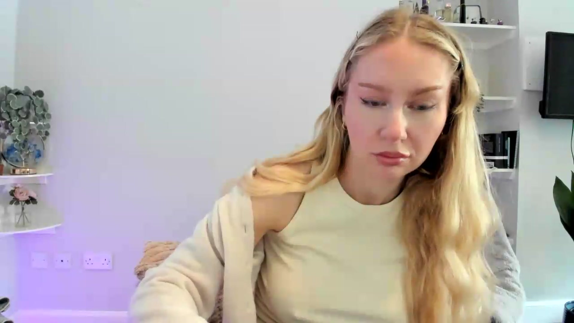 Gallery image thumbnail from British_Cutie's myfreecams stream on, 06/02/2026, 12:10 image 18 of 20