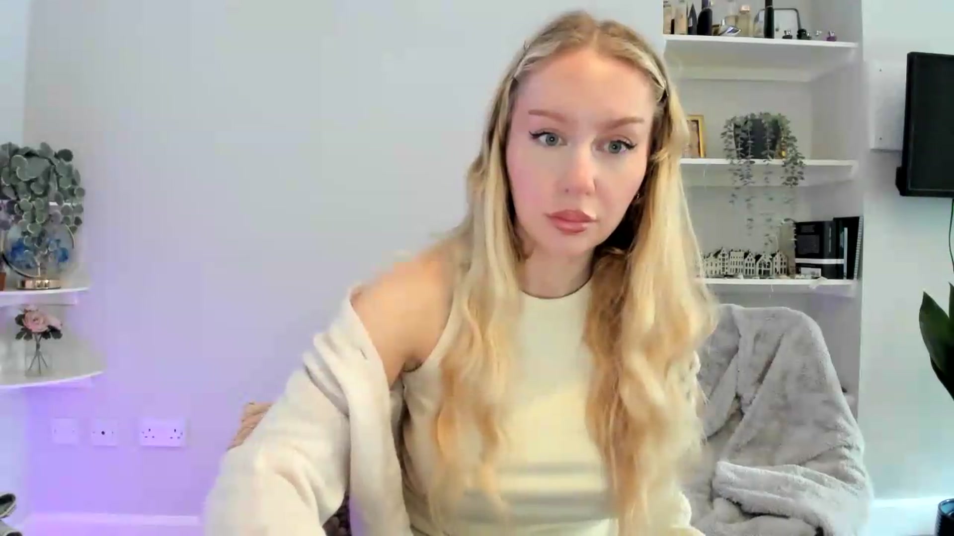 Gallery image thumbnail from British_Cutie's myfreecams stream on, 06/02/2026, 12:10 image 16 of 20