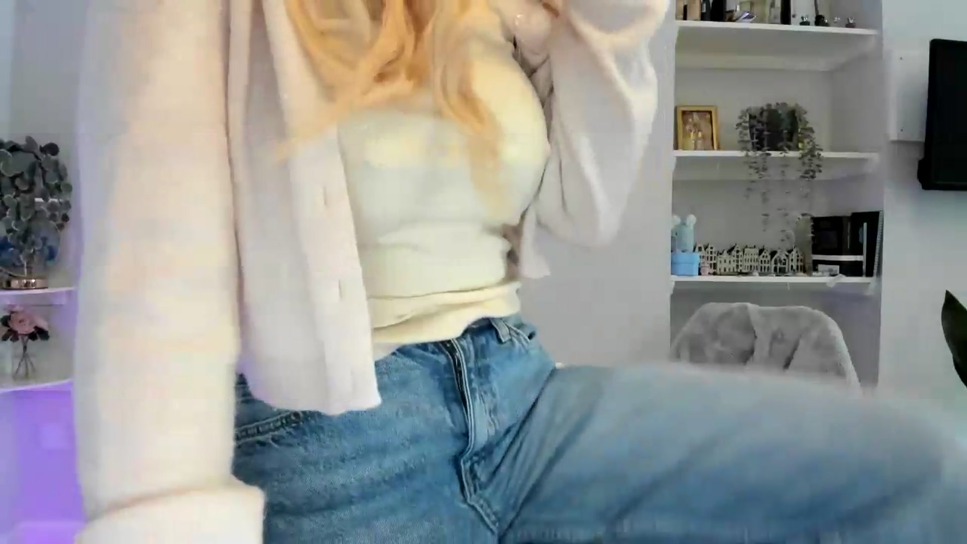 Gallery image thumbnail from British_Cutie's myfreecams stream on, 06/02/2026, 12:54 image 17 of 20