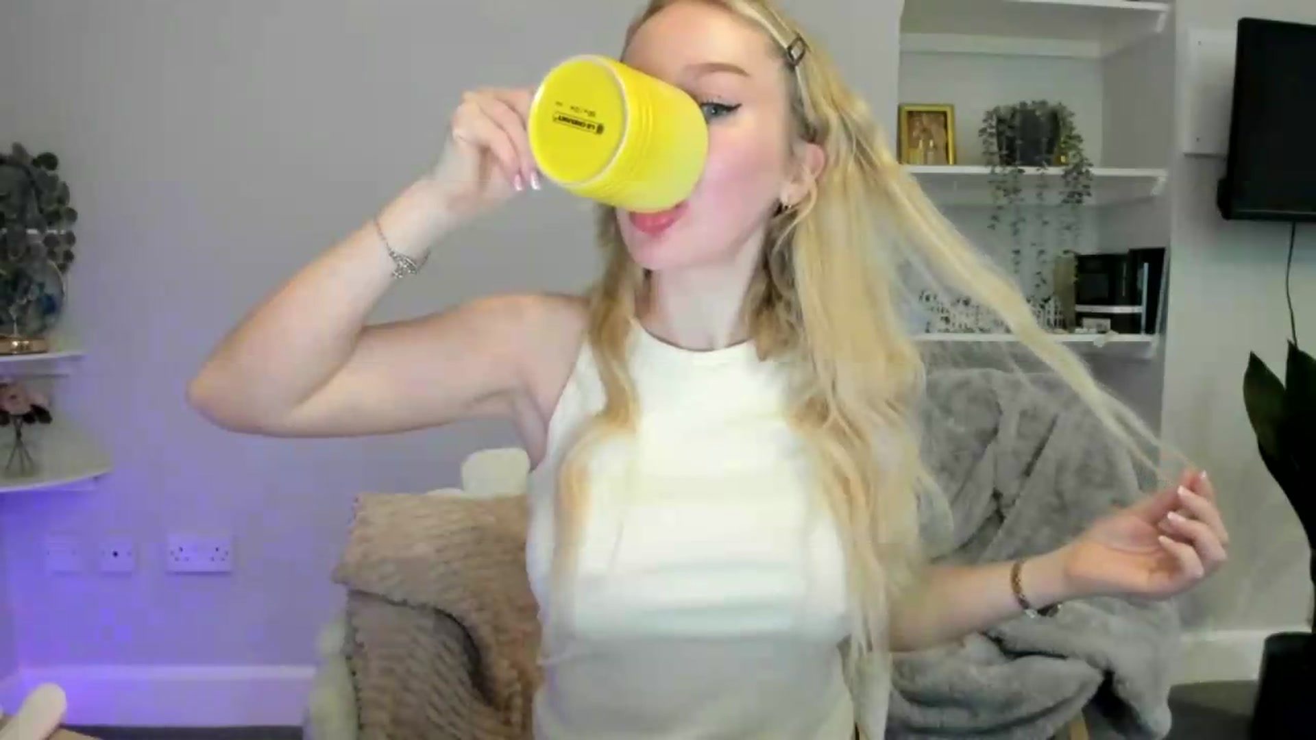 Gallery image thumbnail from British_Cutie's myfreecams stream on, 06/02/2026, 19:27 image 17 of 20