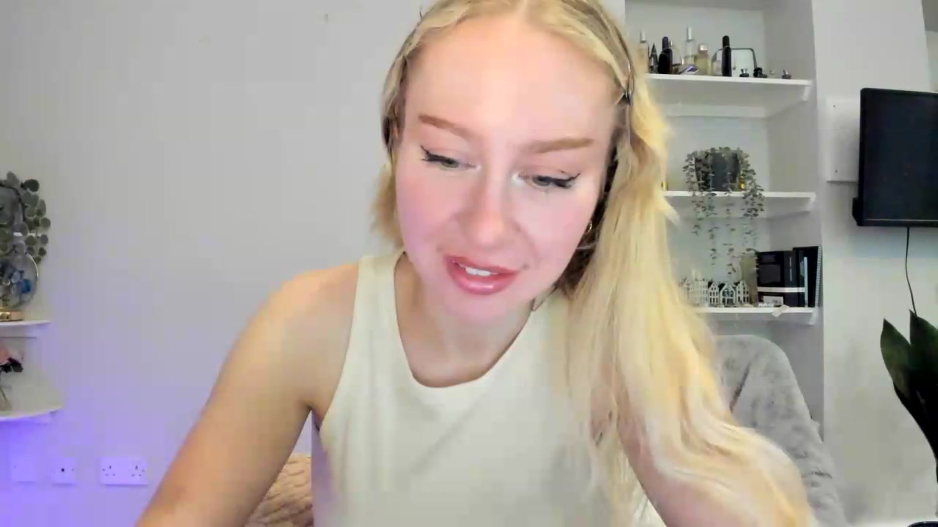 Gallery image thumbnail from British_Cutie's myfreecams stream on, 06/02/2026, 19:27 image 13 of 20
