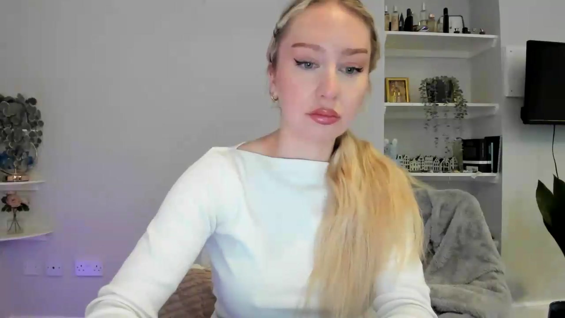 Gallery image thumbnail from British_Cutie's myfreecams stream on, 06/03/2026, 10:13 image 17 of 20
