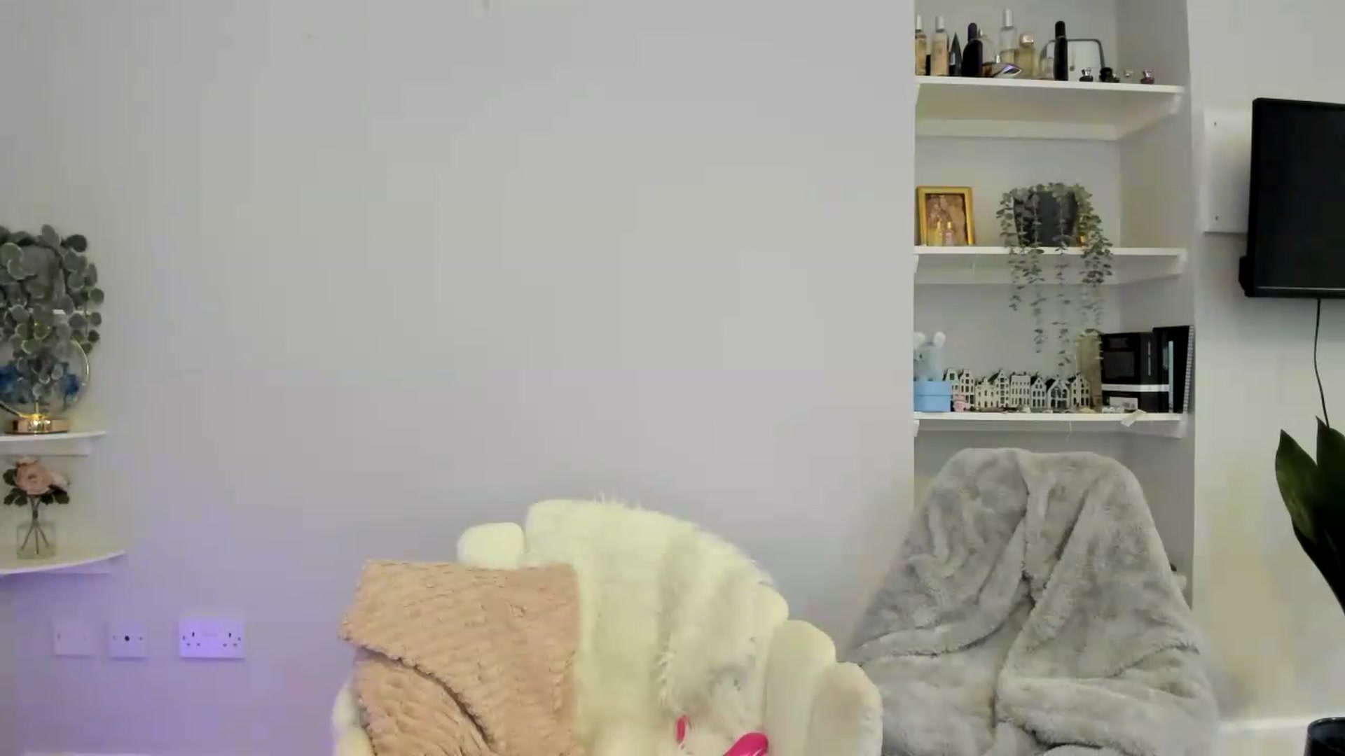 Gallery image thumbnail from British_Cutie's myfreecams stream on, 06/03/2026, 10:13 image 20 of 20