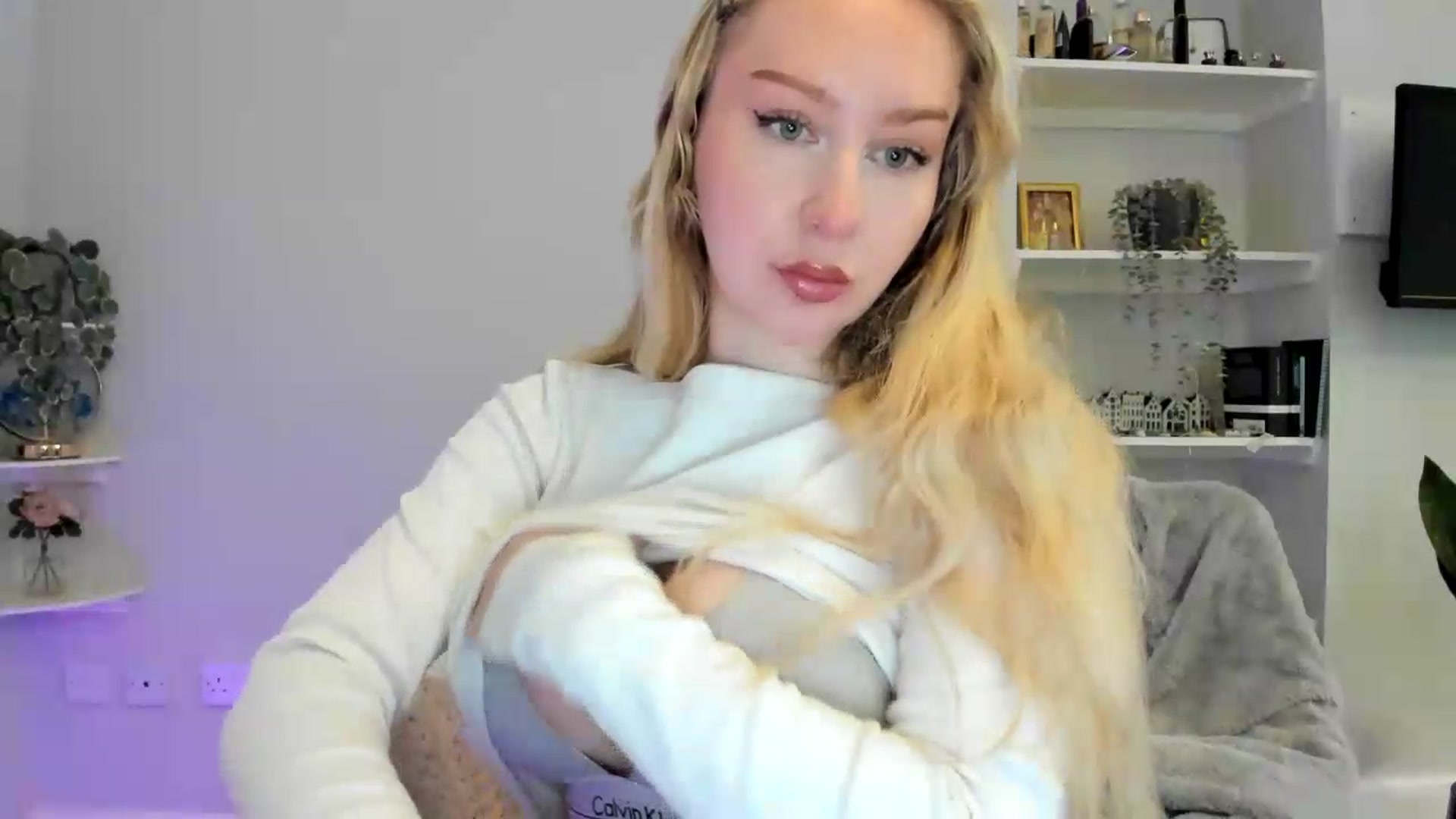 Gallery image thumbnail from British_Cutie's myfreecams stream on, 06/03/2026, 12:01 image 10 of 20