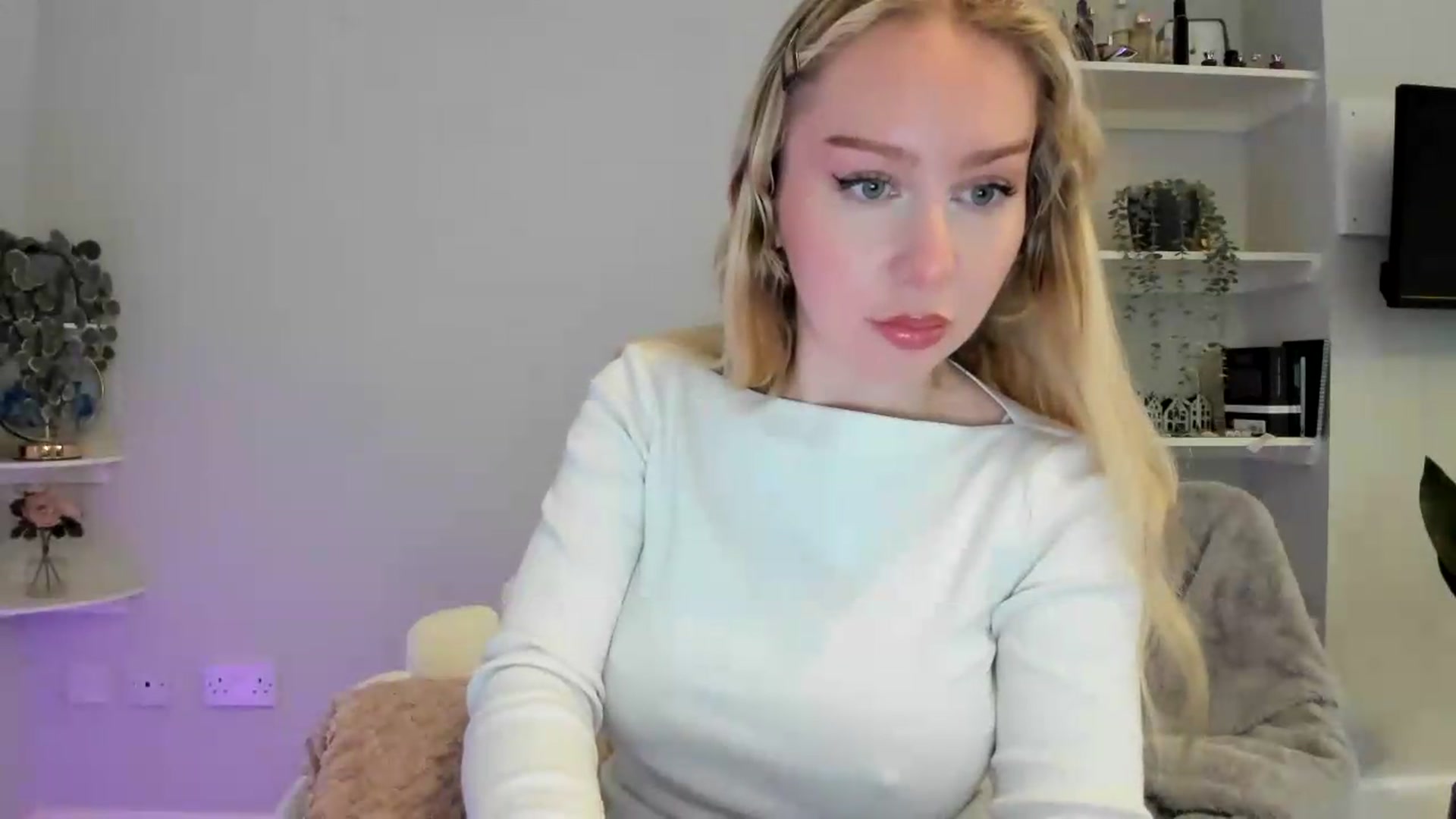 Gallery image thumbnail from British_Cutie's myfreecams stream on, 06/03/2026, 12:01 image 7 of 20