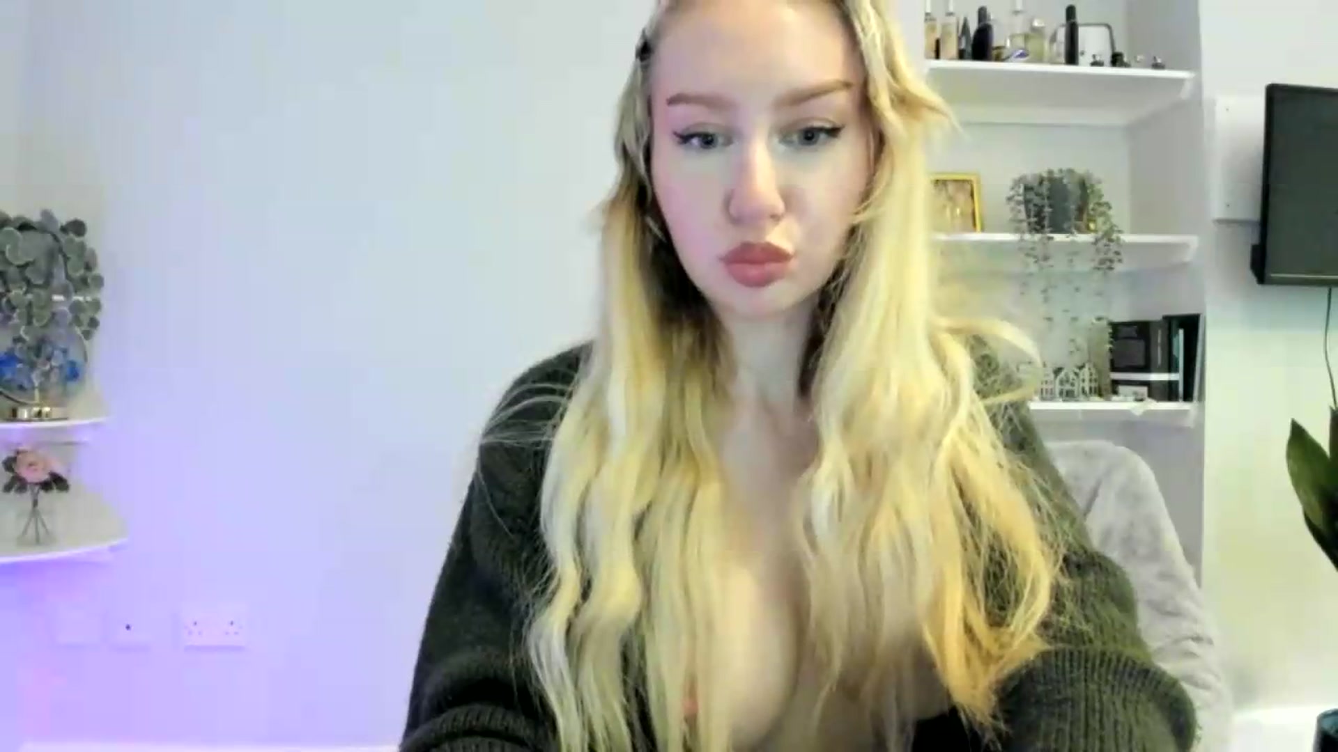 Gallery image thumbnail from British_Cutie's myfreecams stream on, 06/03/2026, 17:15 image 5 of 20