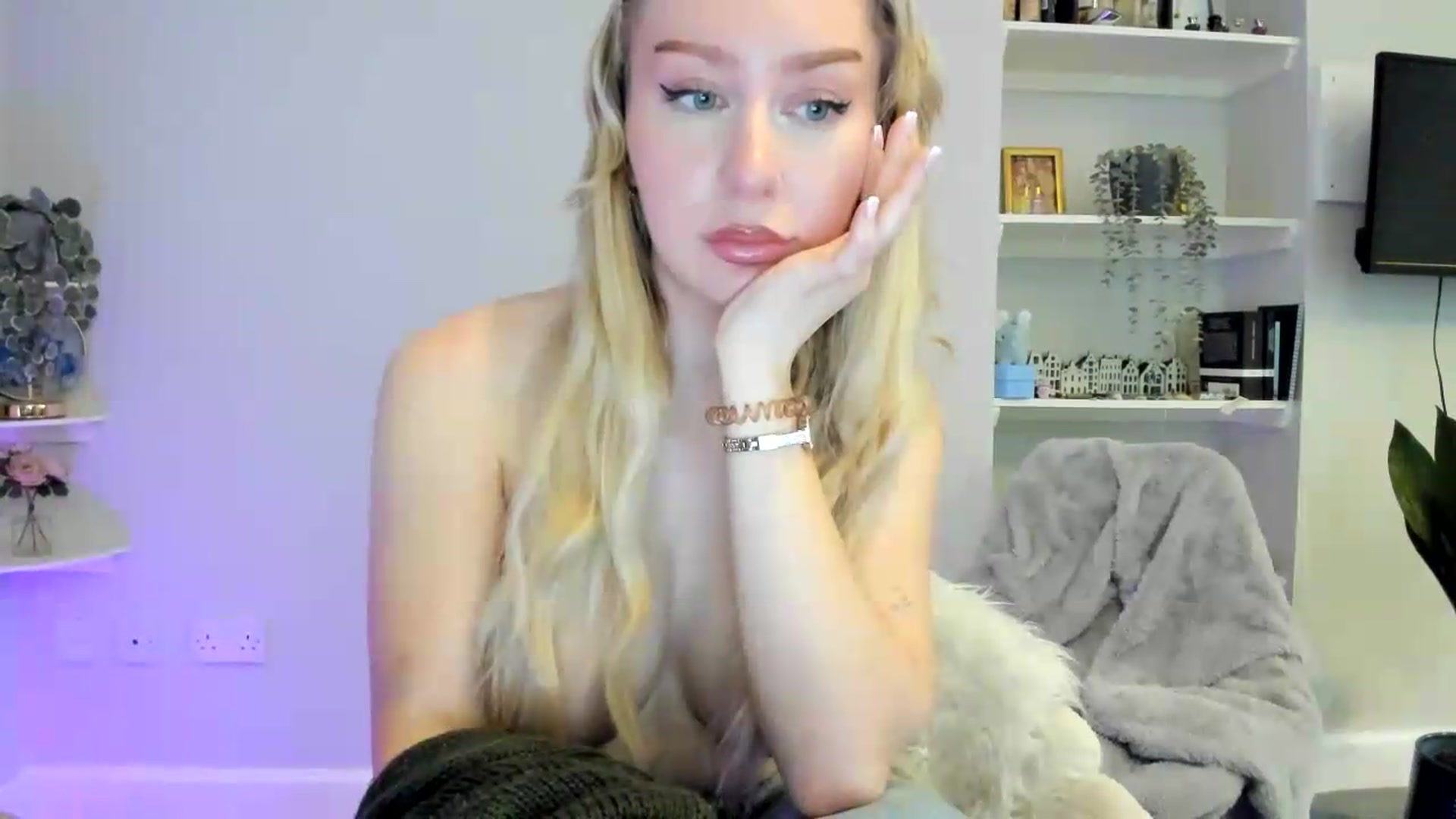 Gallery image thumbnail from British_Cutie's myfreecams stream on, 06/03/2026, 17:15 image 19 of 20