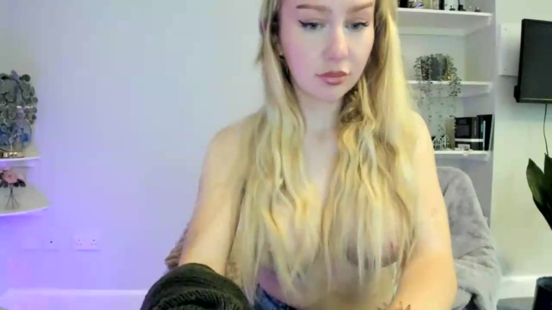 Gallery image thumbnail from British_Cutie's myfreecams stream on, 06/03/2026, 17:15 image 17 of 20