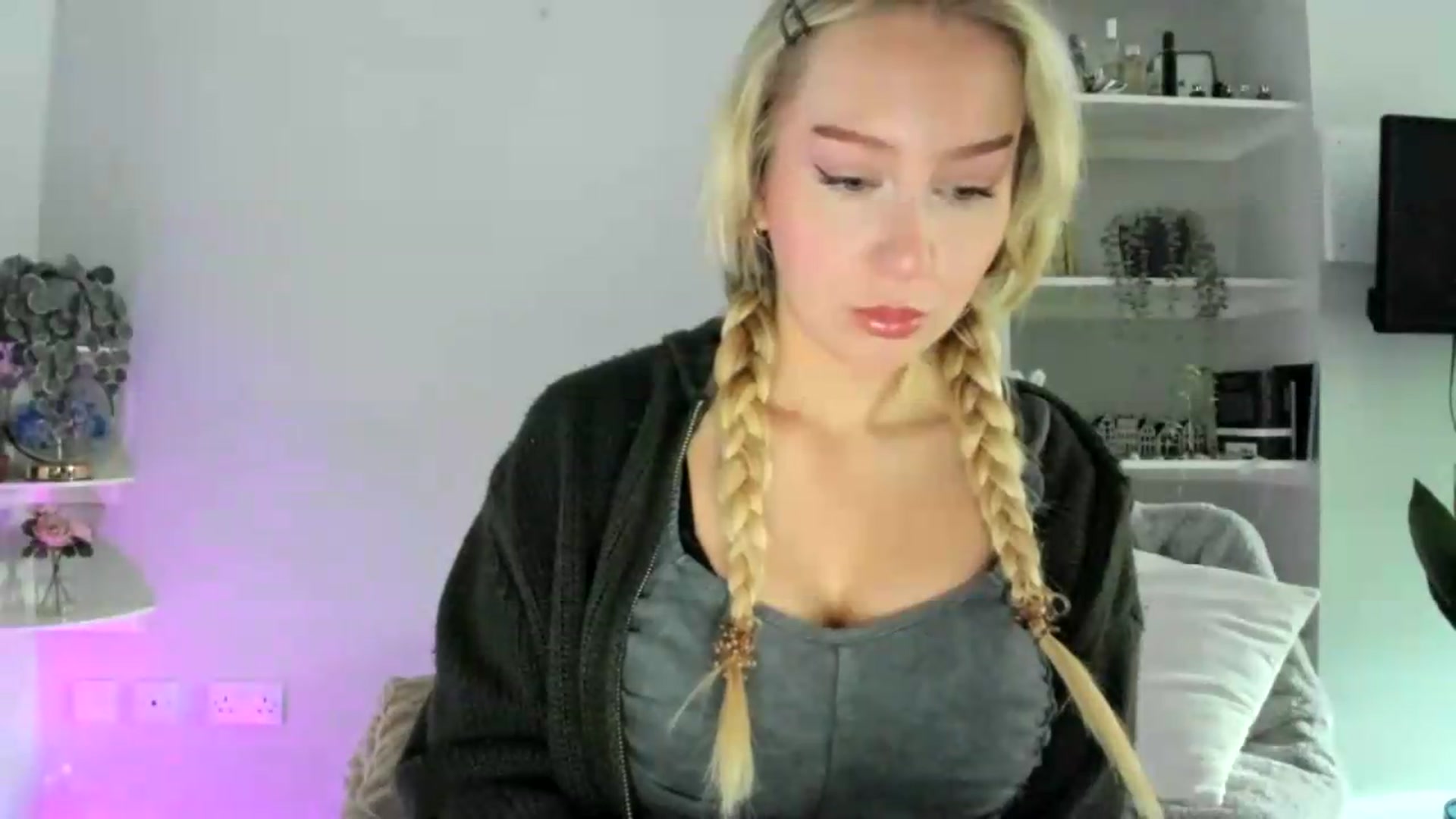 Gallery image thumbnail from British_Cutie's myfreecams stream on, 06/04/2026, 08:35 image 3 of 20