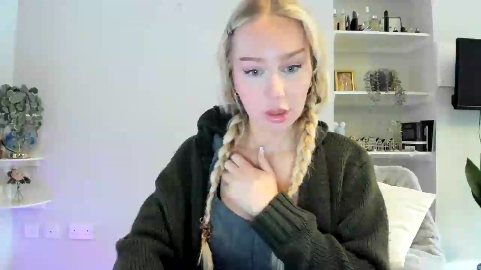 Gallery image thumbnail from British_Cutie's myfreecams stream on, 06/04/2026, 08:35 image 12 of 20