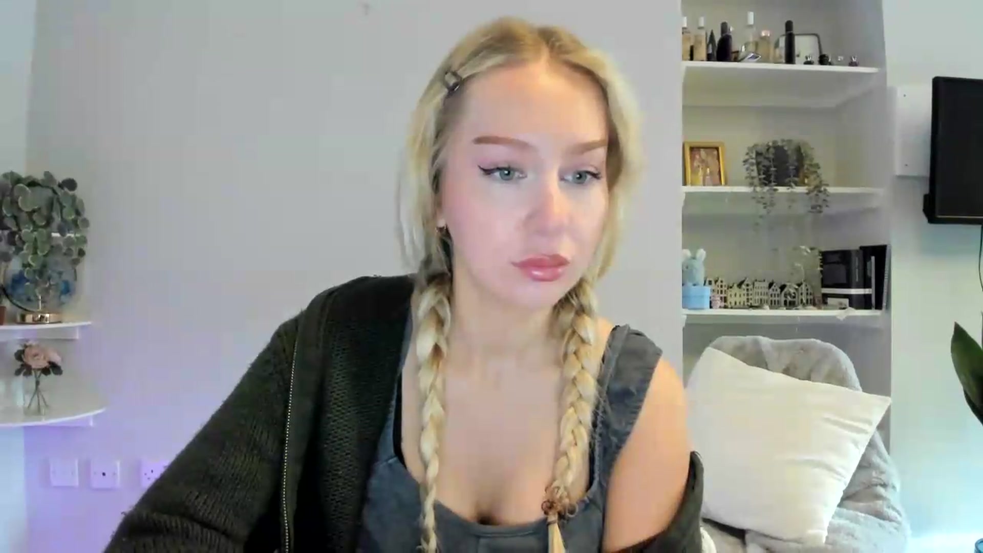 Gallery image thumbnail from British_Cutie's myfreecams stream on, 06/04/2026, 08:35 image 7 of 20
