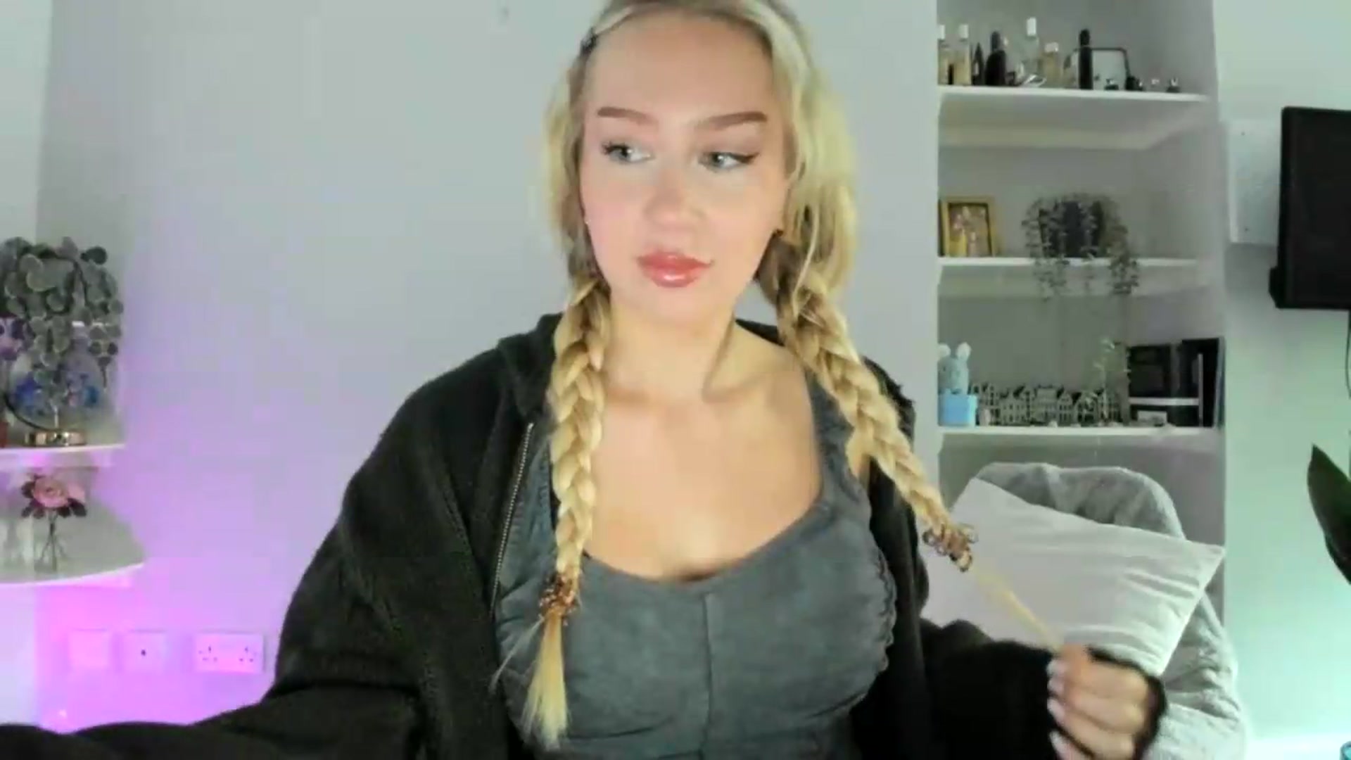 Gallery image thumbnail from British_Cutie's myfreecams stream on, 06/04/2026, 08:35 image 2 of 20