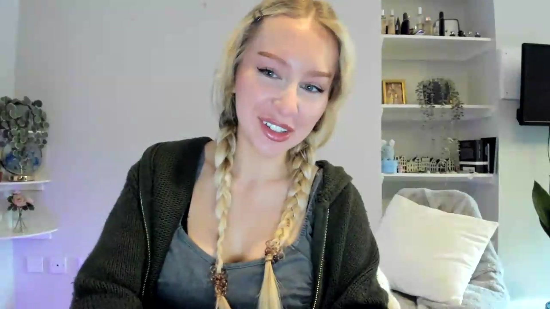 Gallery image thumbnail from British_Cutie's myfreecams stream on, 06/04/2026, 08:35 image 8 of 20