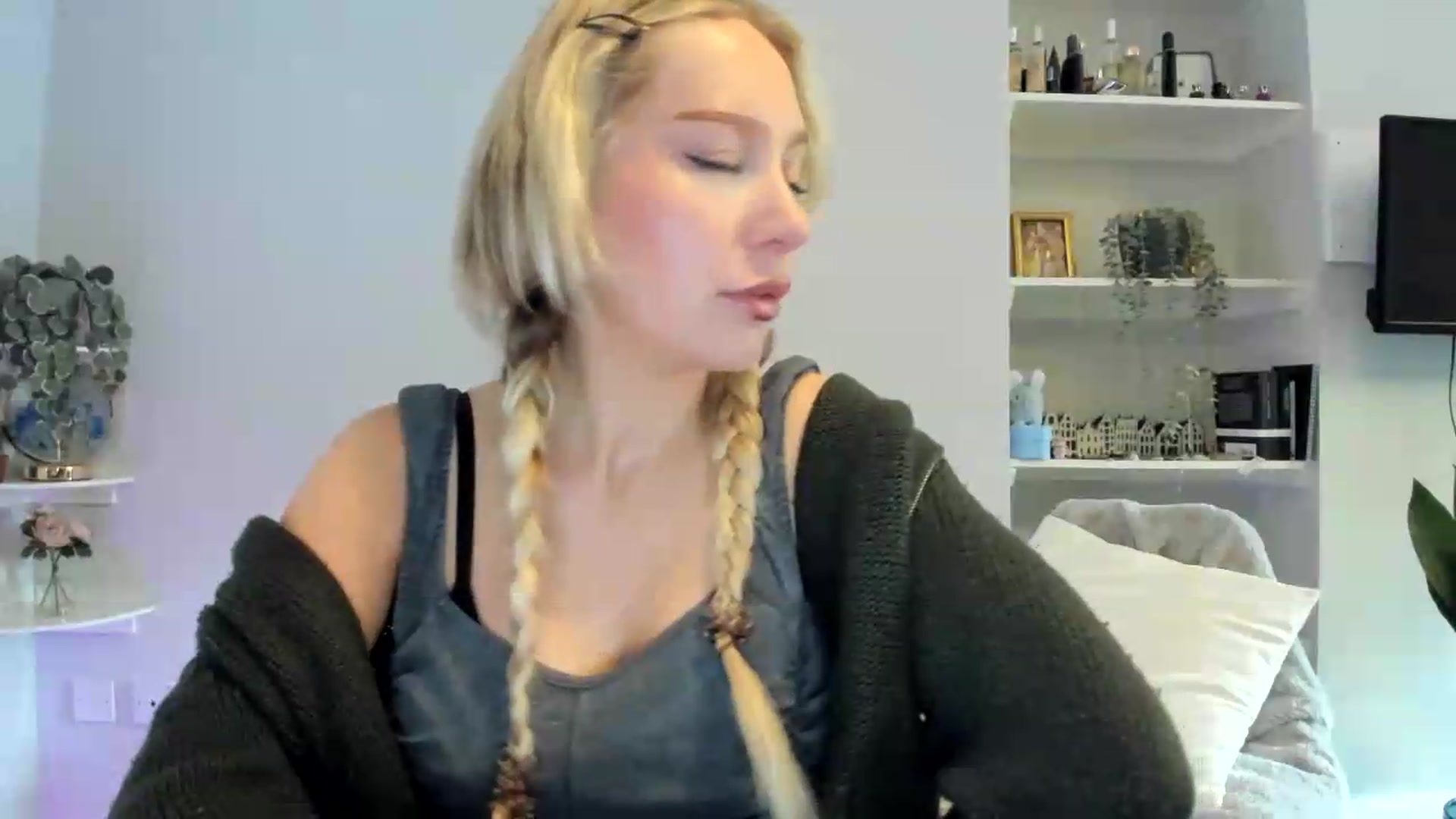 Gallery image thumbnail from British_Cutie's myfreecams stream on, 06/04/2026, 08:35 image 19 of 20