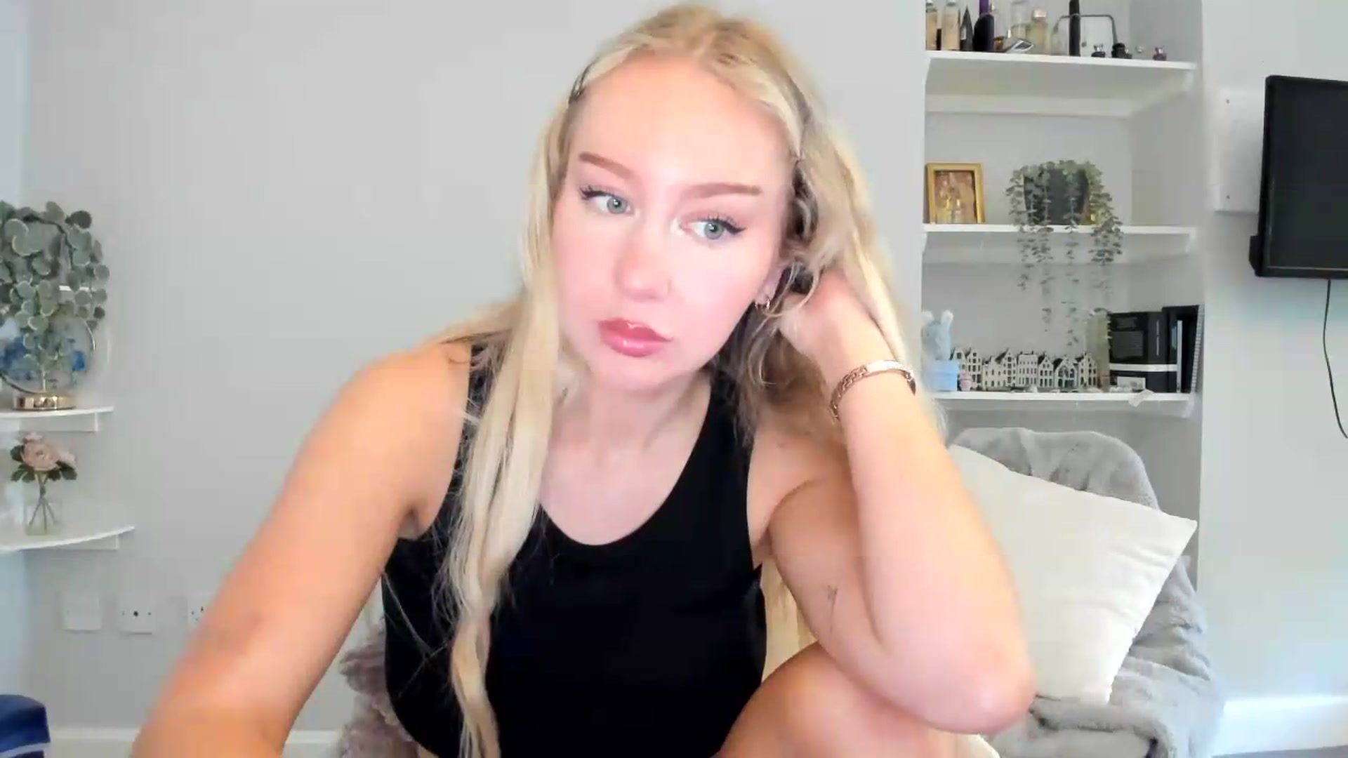 Gallery image thumbnail from British_Cutie's myfreecams stream on, 06/04/2026, 16:29 image 9 of 20