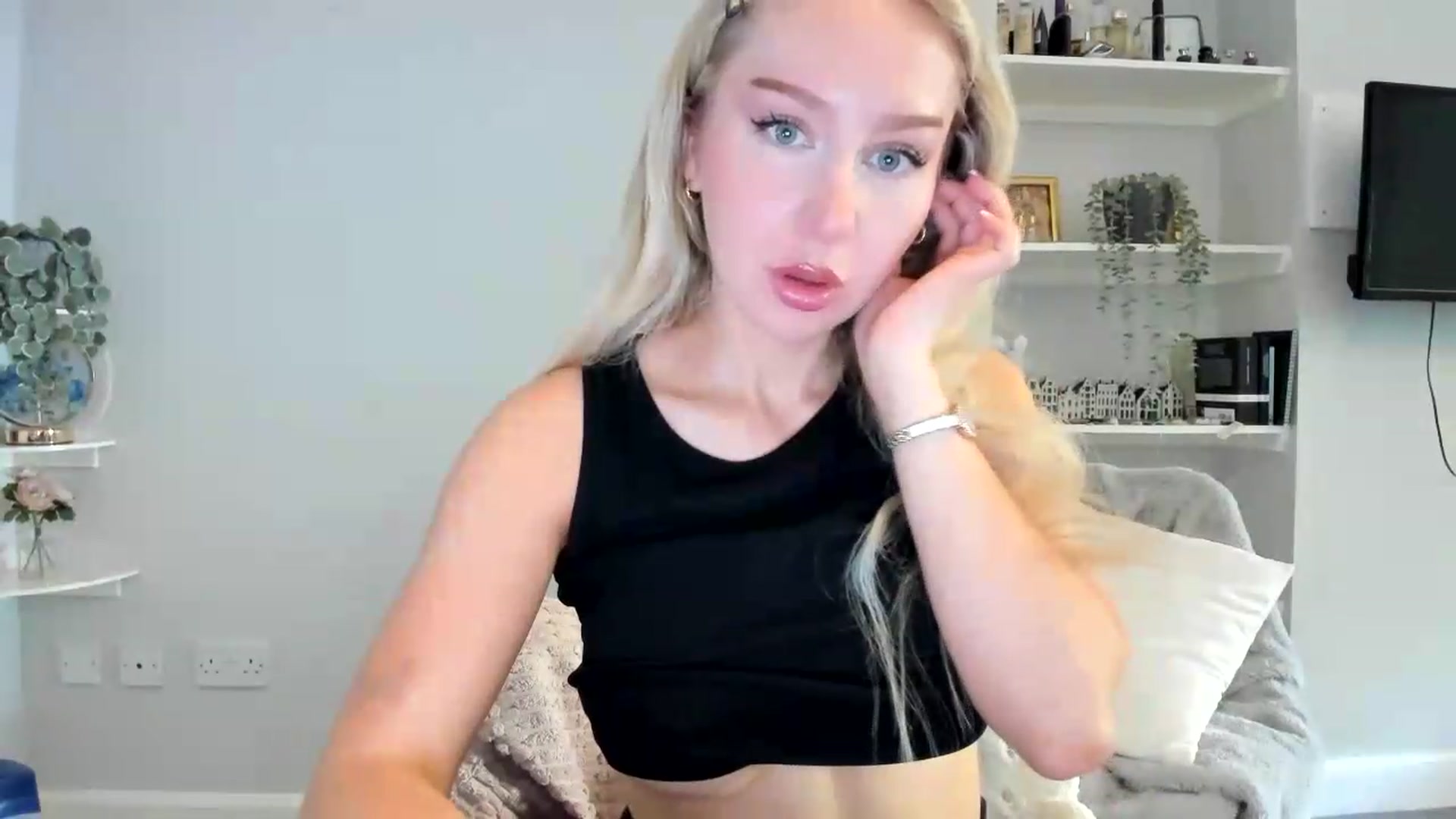 Gallery image thumbnail from British_Cutie's myfreecams stream on, 06/04/2026, 16:29 image 6 of 20
