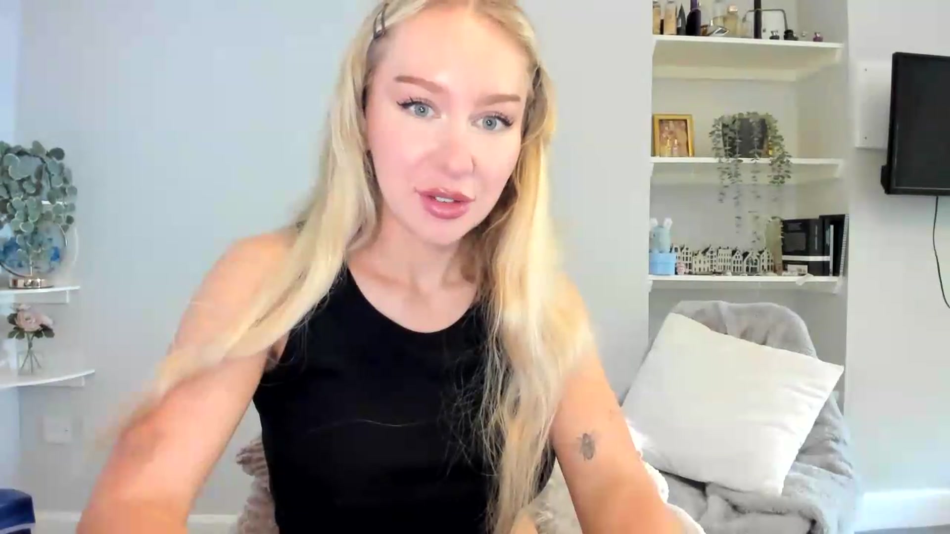 Gallery image thumbnail from British_Cutie's myfreecams stream on, 06/04/2026, 16:29 image 10 of 20