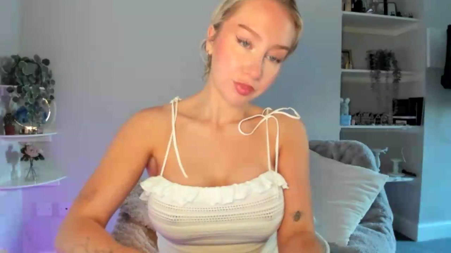 Gallery image thumbnail from British_Cutie's myfreecams stream on, 06/05/2026, 13:26 image 8 of 20