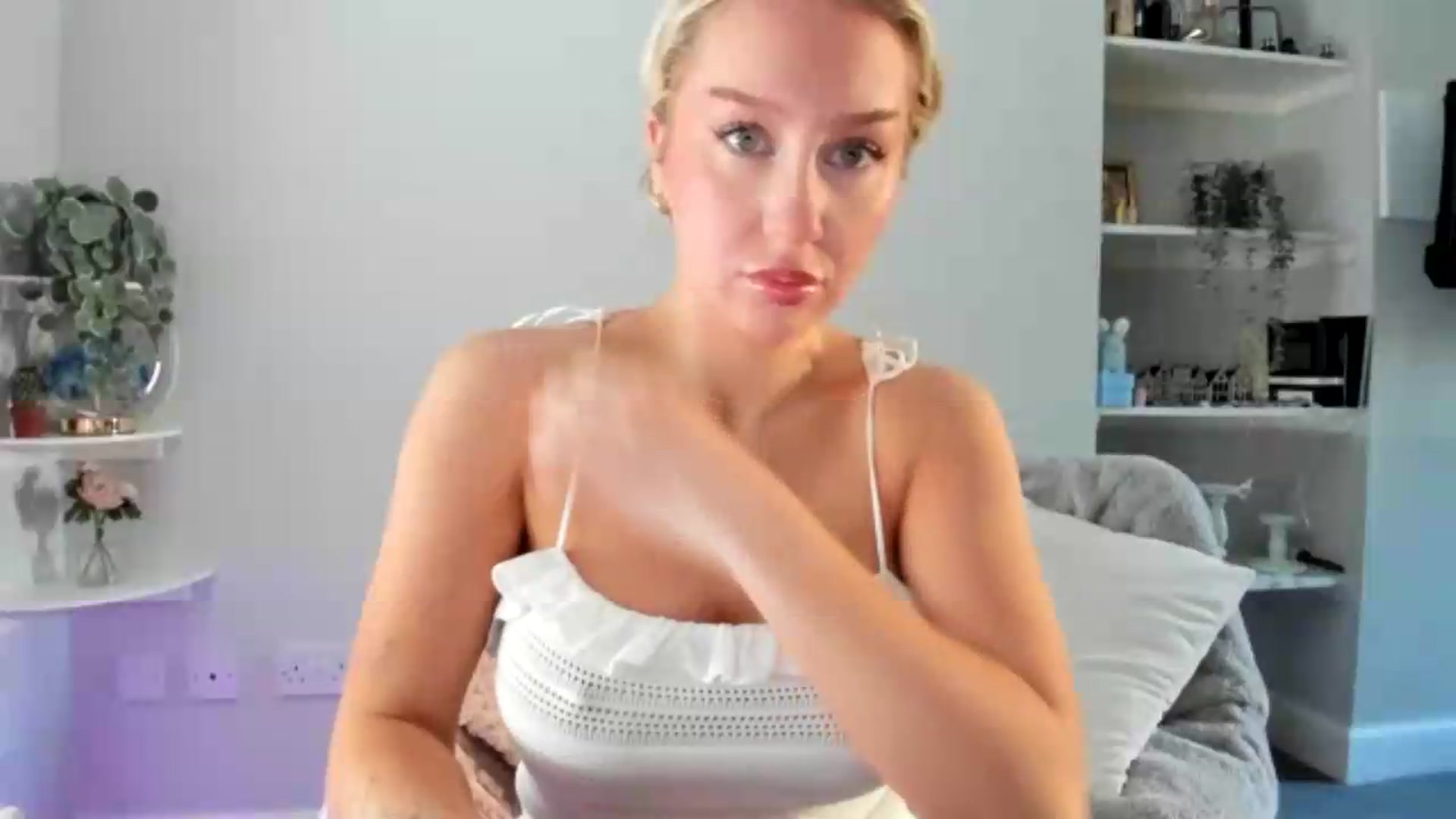 Gallery image thumbnail from British_Cutie's myfreecams stream on, 06/05/2026, 13:26 image 14 of 20