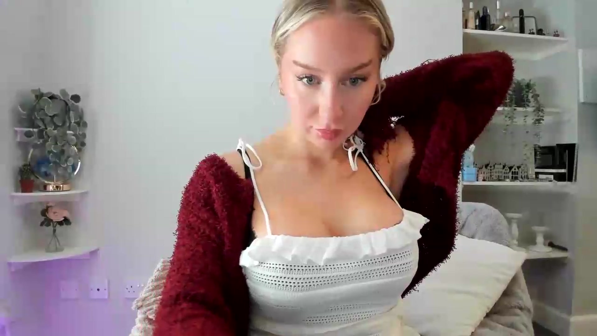 Gallery image thumbnail from British_Cutie's myfreecams stream on, 06/05/2026, 14:58 image 8 of 20