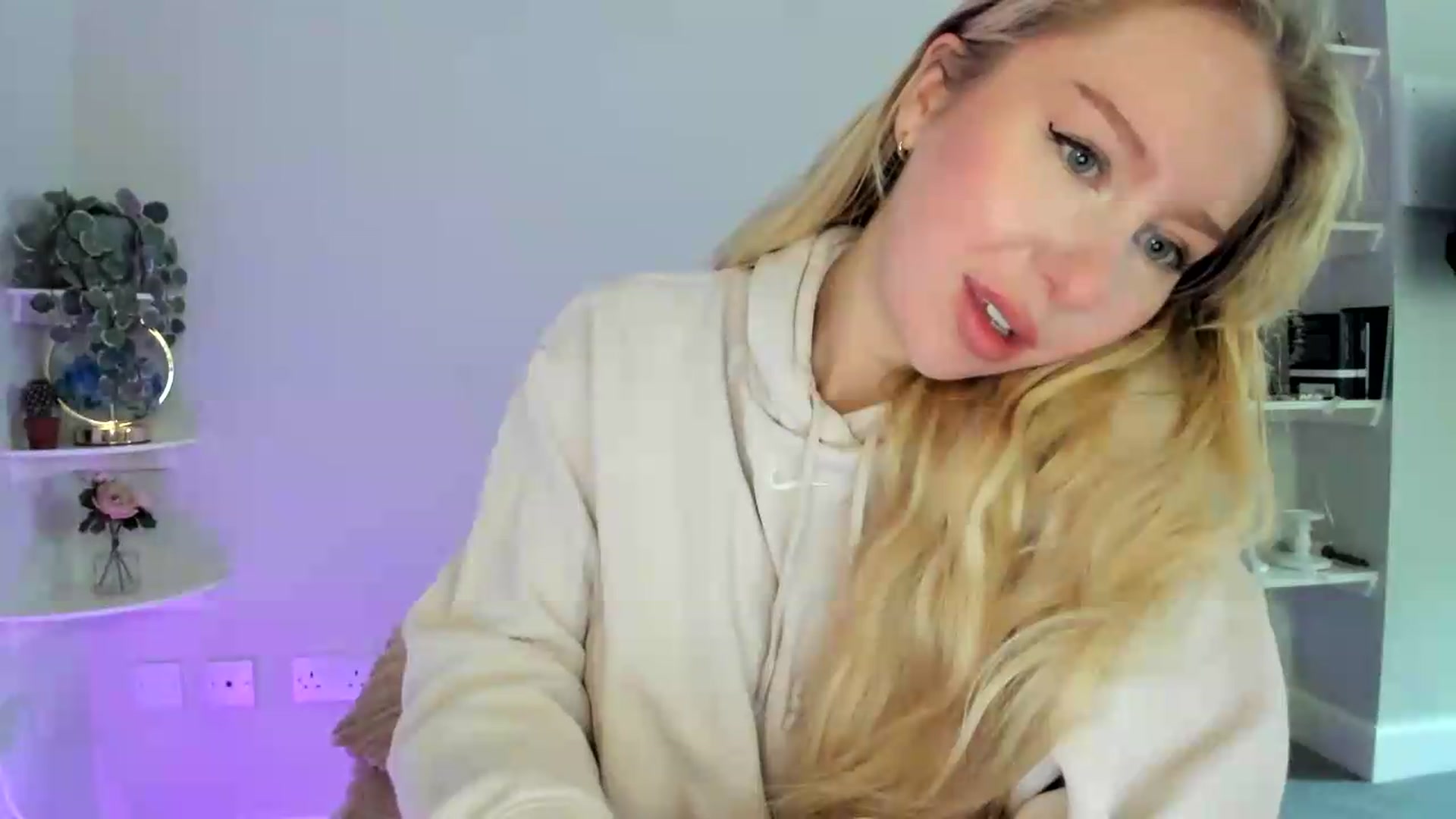 Gallery image thumbnail from British_Cutie's myfreecams stream on, 06/06/2026, 17:17 image 20 of 20