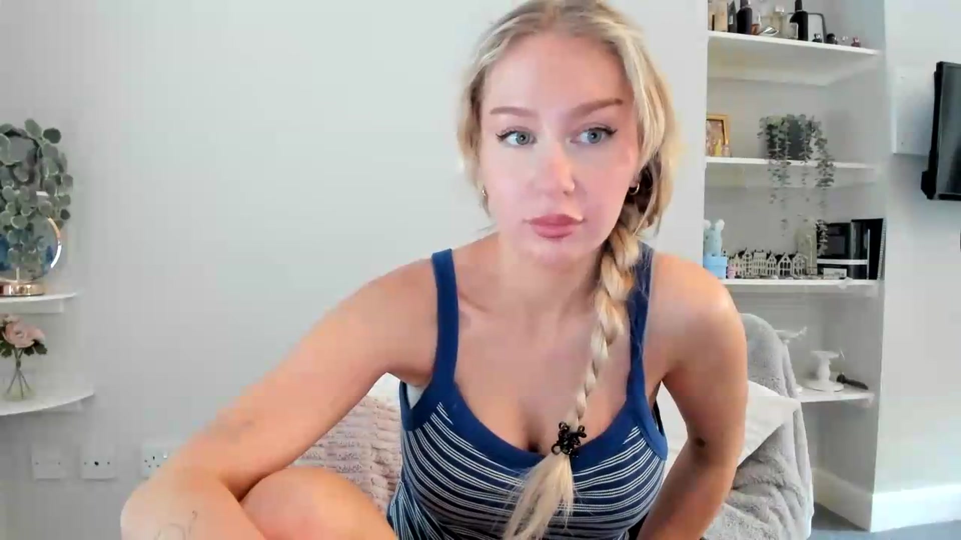 Gallery image thumbnail from British_Cutie's myfreecams stream on, 06/07/2026, 14:07 image 6 of 20