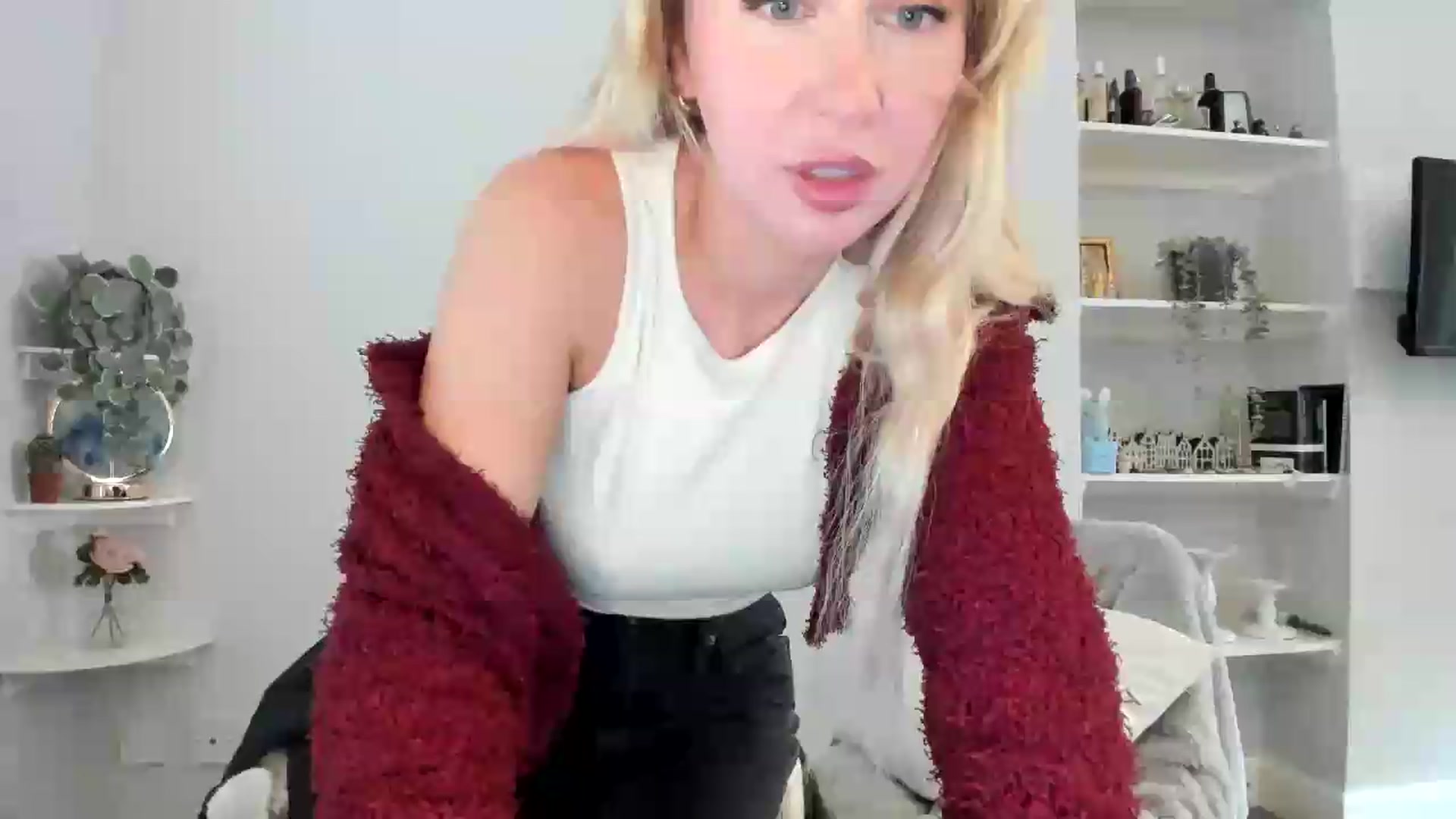 Gallery image thumbnail from British_Cutie's myfreecams stream on, 06/07/2026, 14:07 image 15 of 20