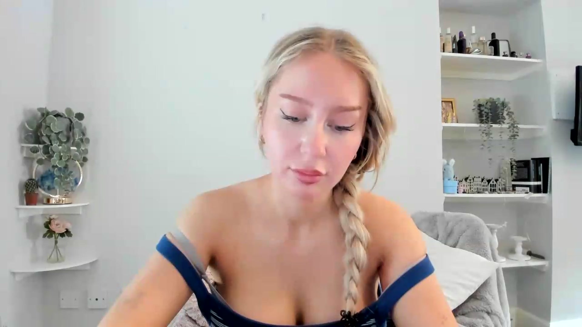 Gallery image thumbnail from British_Cutie's myfreecams stream on, 06/07/2026, 14:07 image 11 of 20