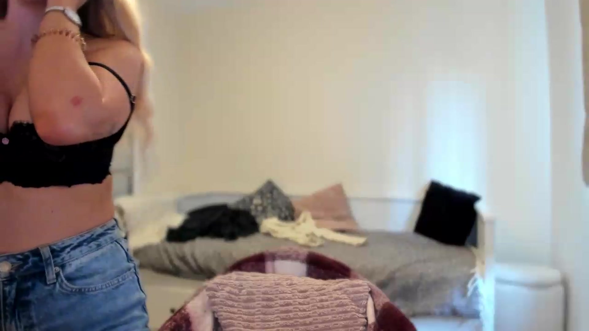 Gallery image thumbnail from British_Cutie's myfreecams stream on, 07/19/2026, 18:53 image 18 of 20