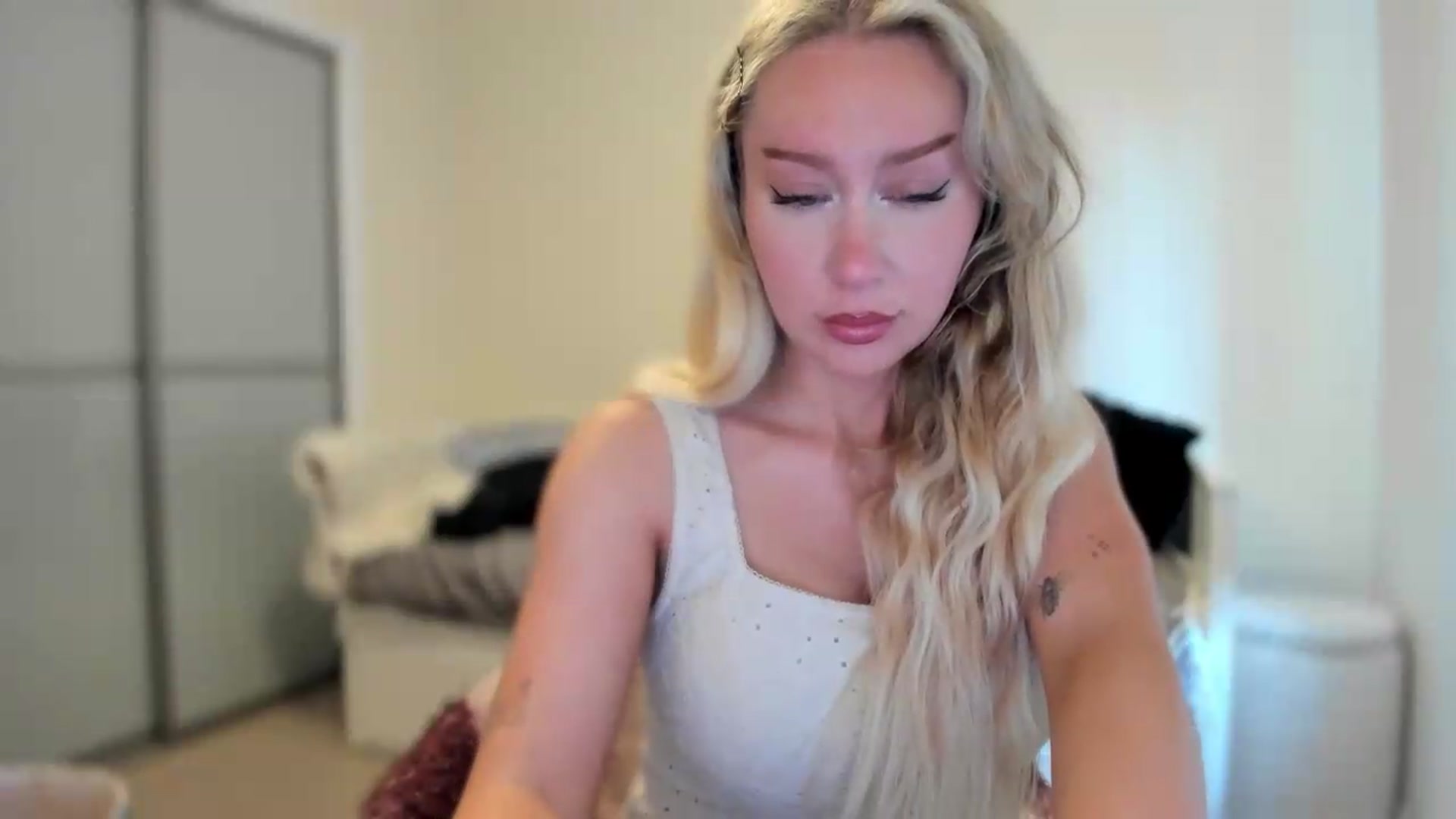 Gallery image thumbnail from British_Cutie's myfreecams stream on, 07/19/2026, 18:53 image 7 of 20