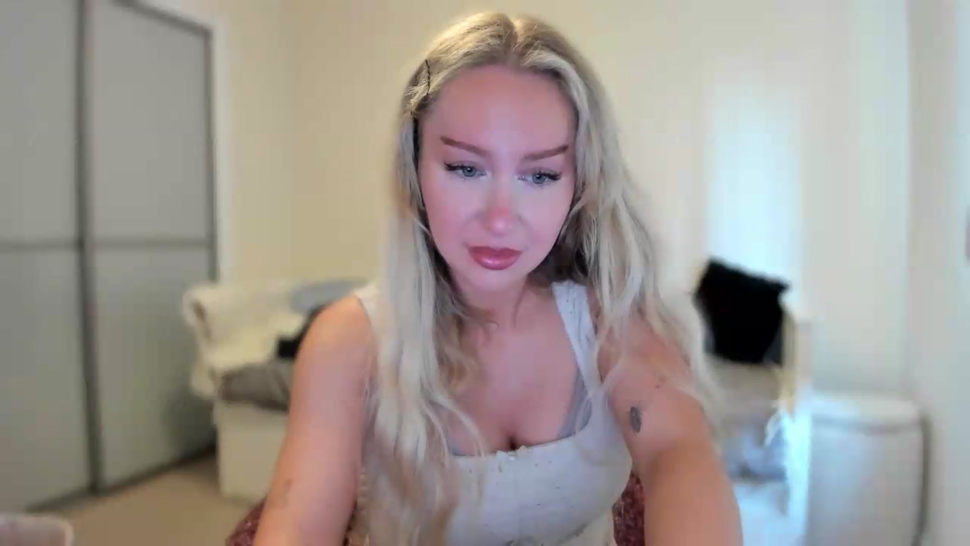 Gallery image thumbnail from British_Cutie's myfreecams stream on, 07/19/2026, 18:53 image 4 of 20