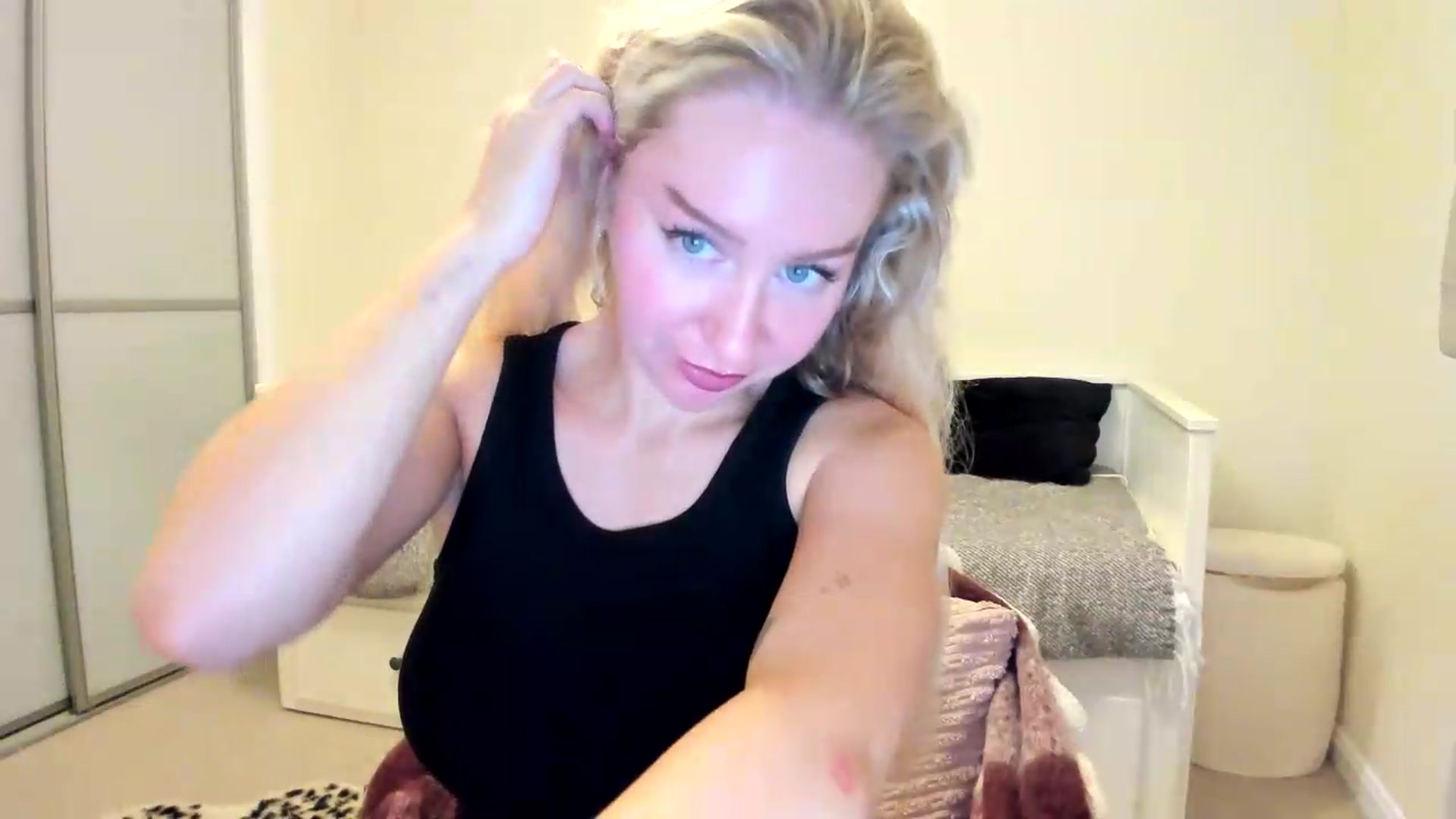 Gallery image thumbnail from British_Cutie's myfreecams stream on, 07/28/2026, 19:42 image 16 of 20