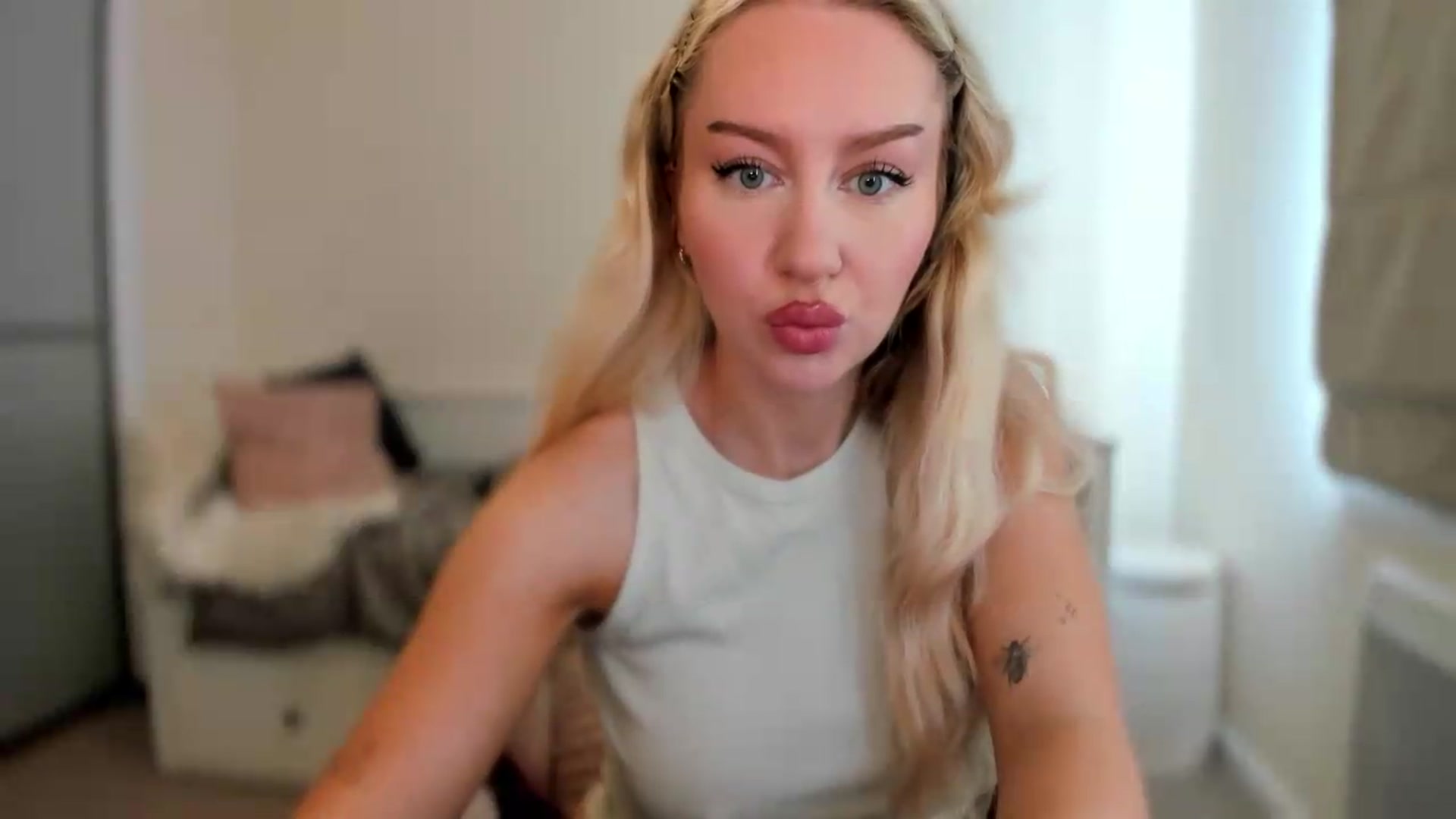 Gallery image thumbnail from British_Cutie's myfreecams stream on, 07/29/2026, 12:33 image 5 of 20