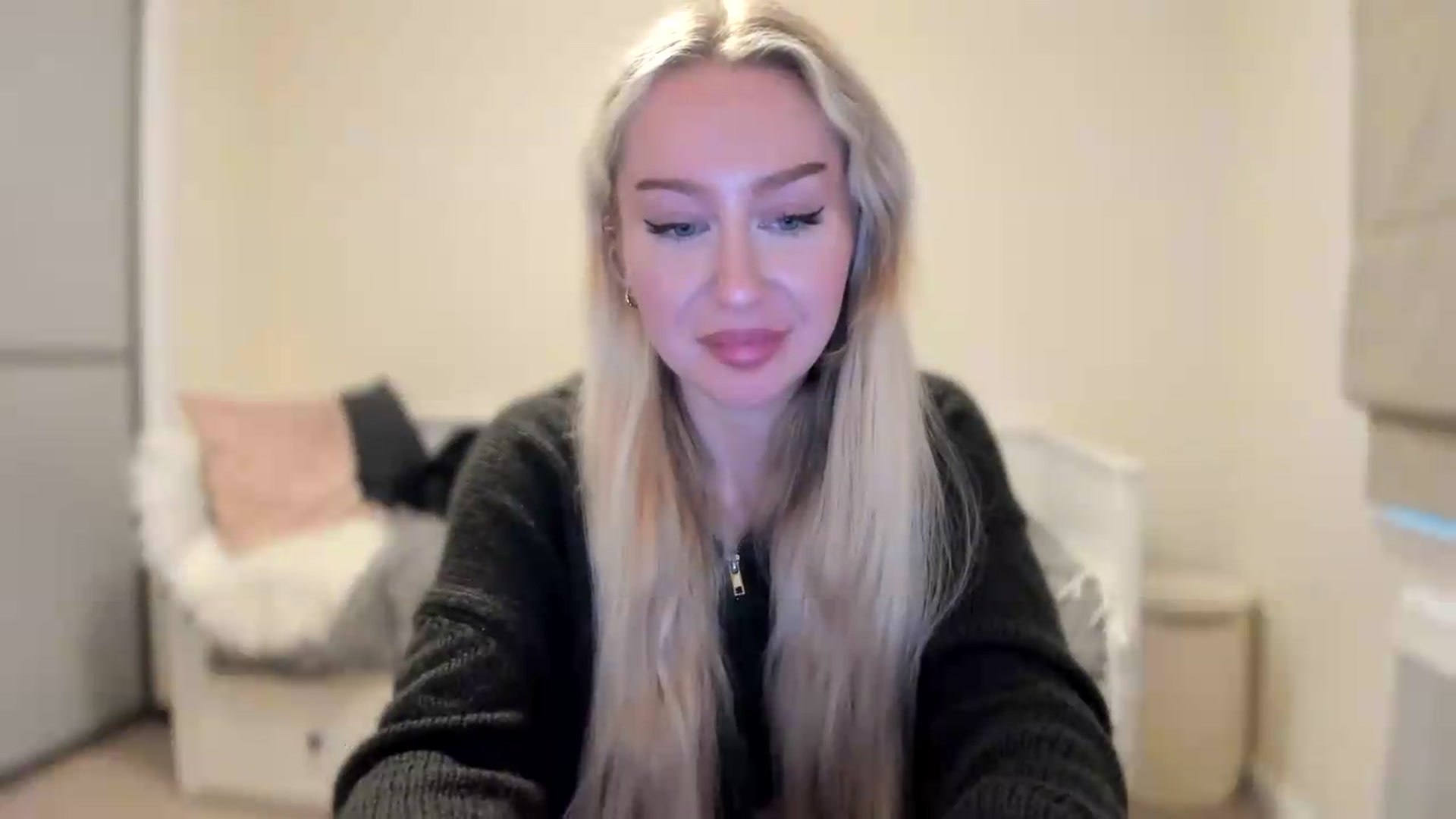 Gallery image thumbnail from British_Cutie's myfreecams stream on, 07/29/2026, 20:36 image 7 of 20