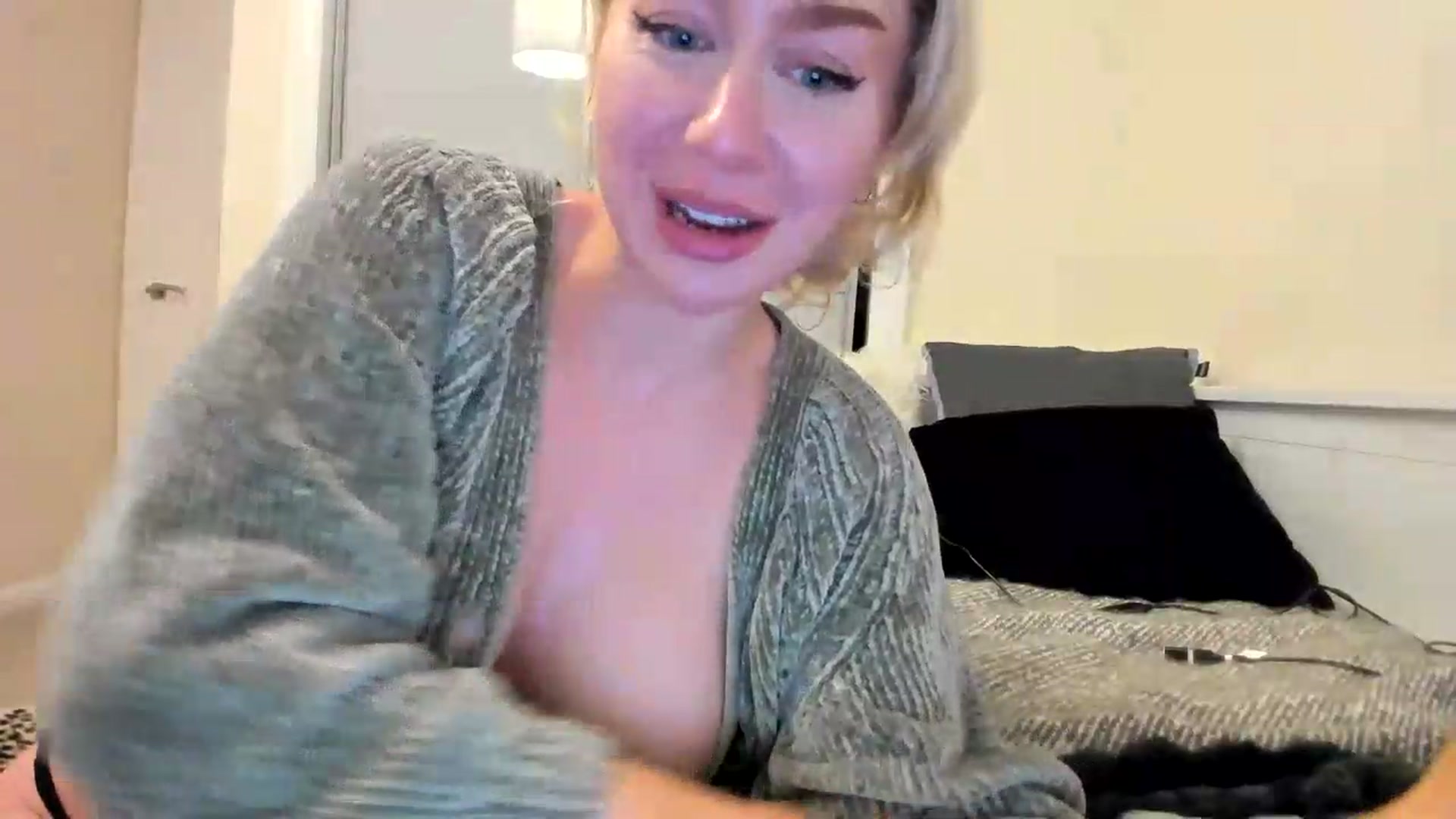 Gallery image thumbnail from British_Cutie's myfreecams stream on, 08/03/2026, 18:32 image 7 of 20