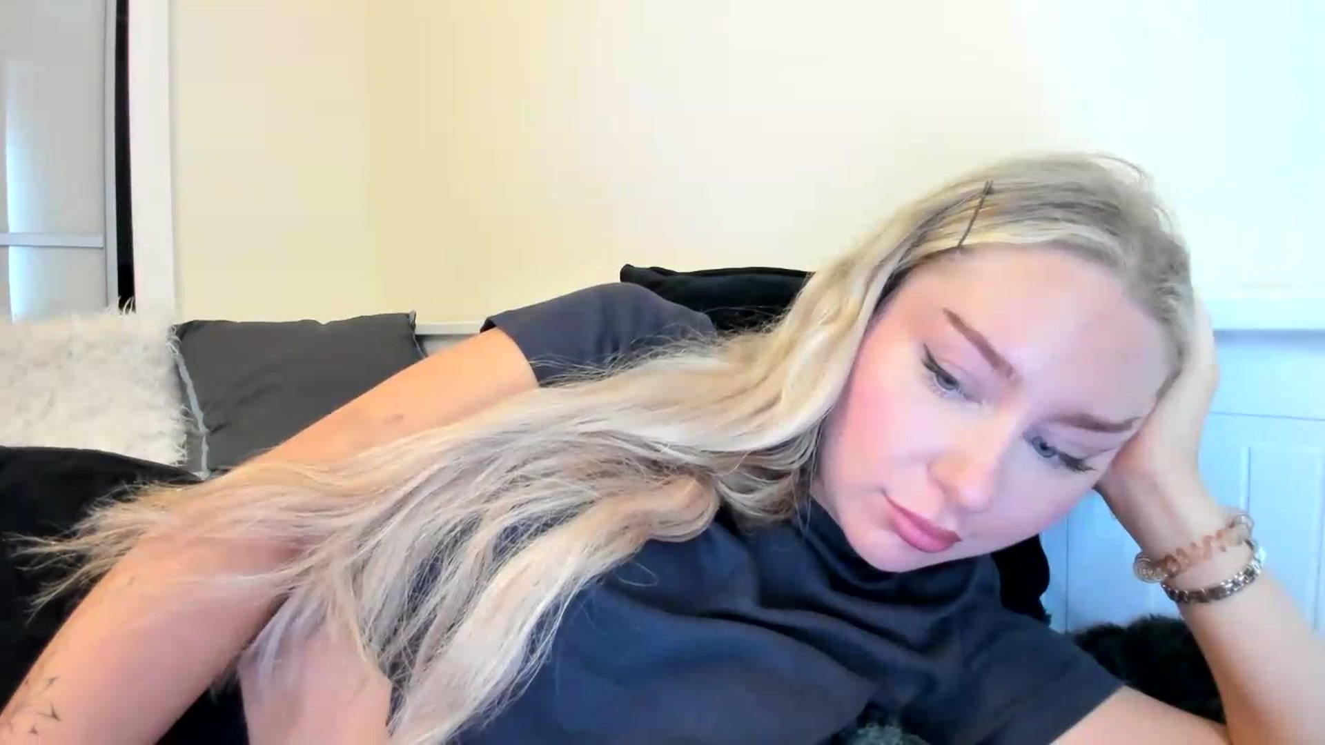 Gallery image thumbnail from British_Cutie's myfreecams stream on, 08/04/2026, 15:44 image 6 of 20