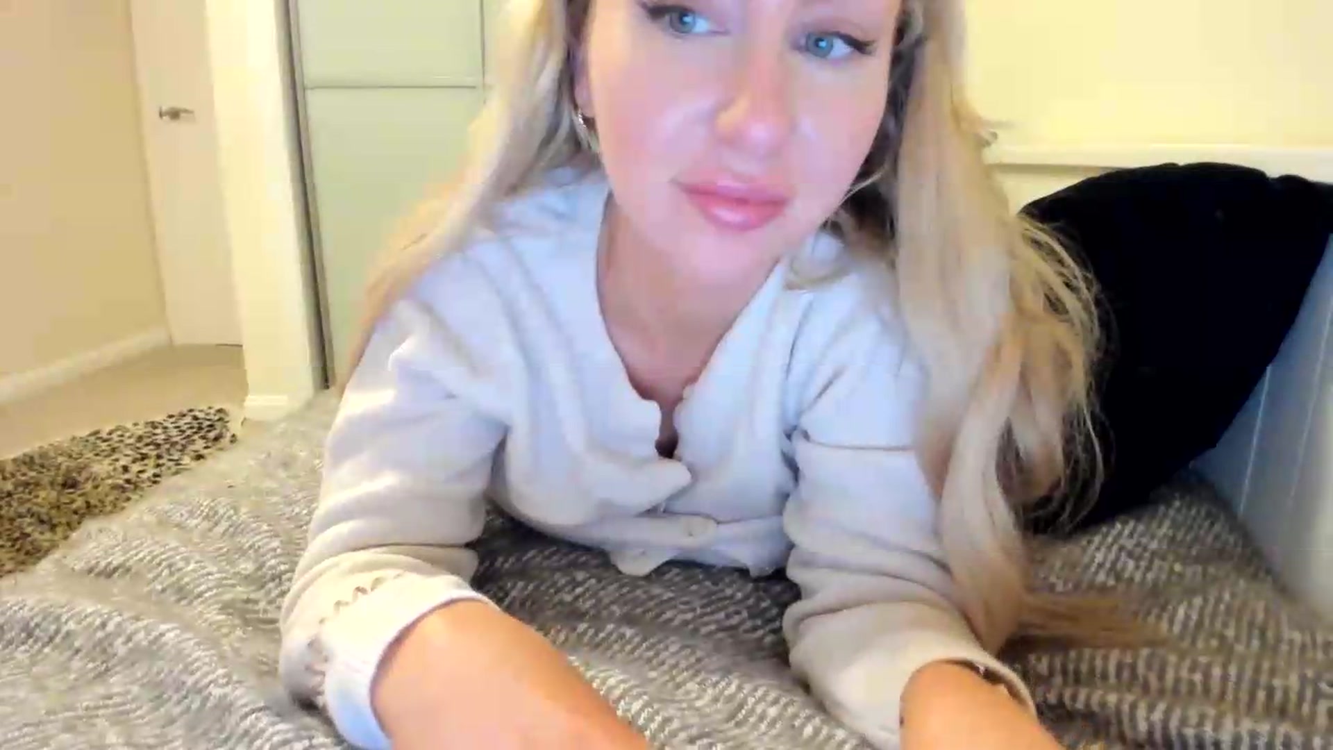 Gallery image thumbnail from British_Cutie's myfreecams stream on, 08/04/2026, 21:08 image 15 of 20