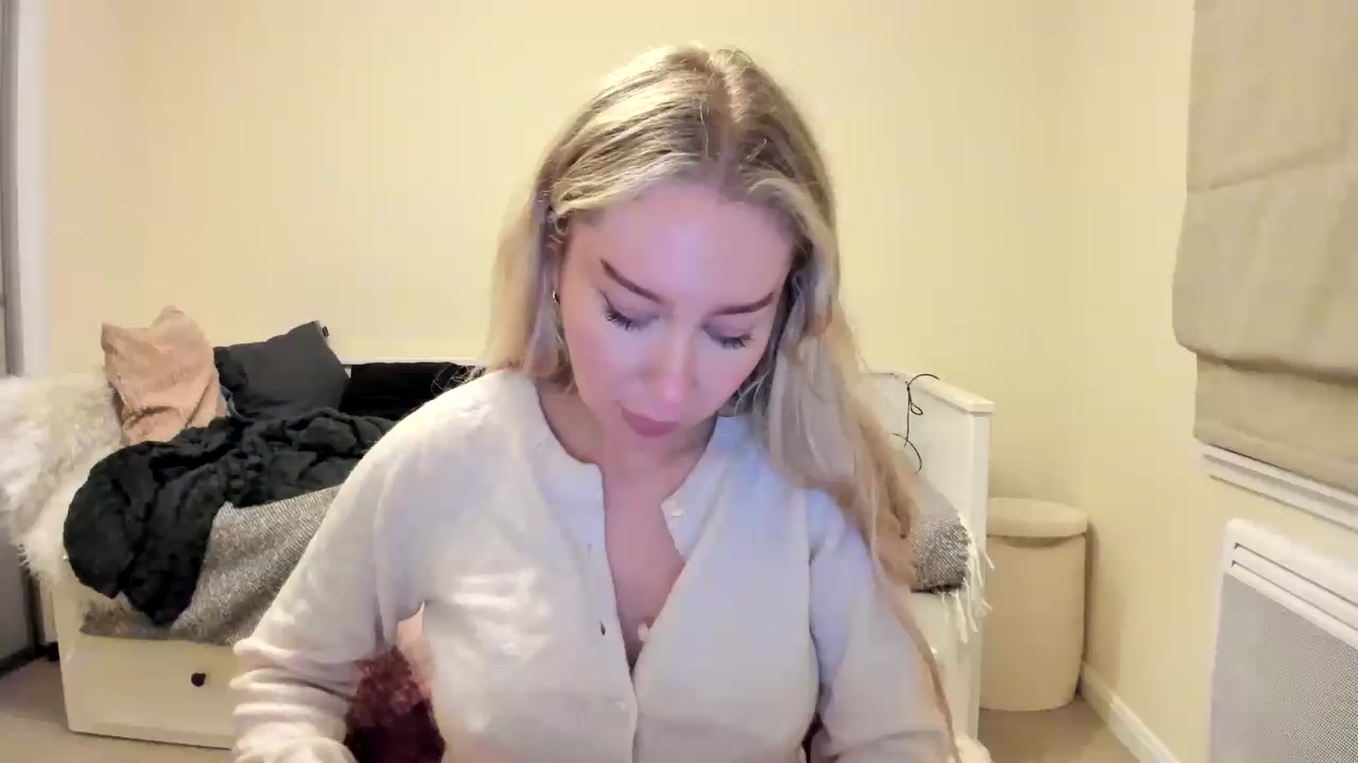 Gallery image thumbnail from British_Cutie's myfreecams stream on, 08/04/2026, 22:29 image 7 of 20