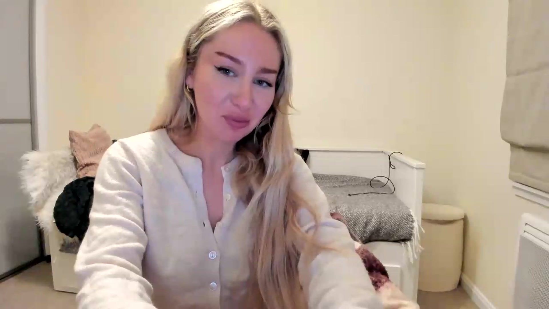 Gallery image thumbnail from British_Cutie's myfreecams stream on, 08/04/2026, 22:29 image 8 of 20