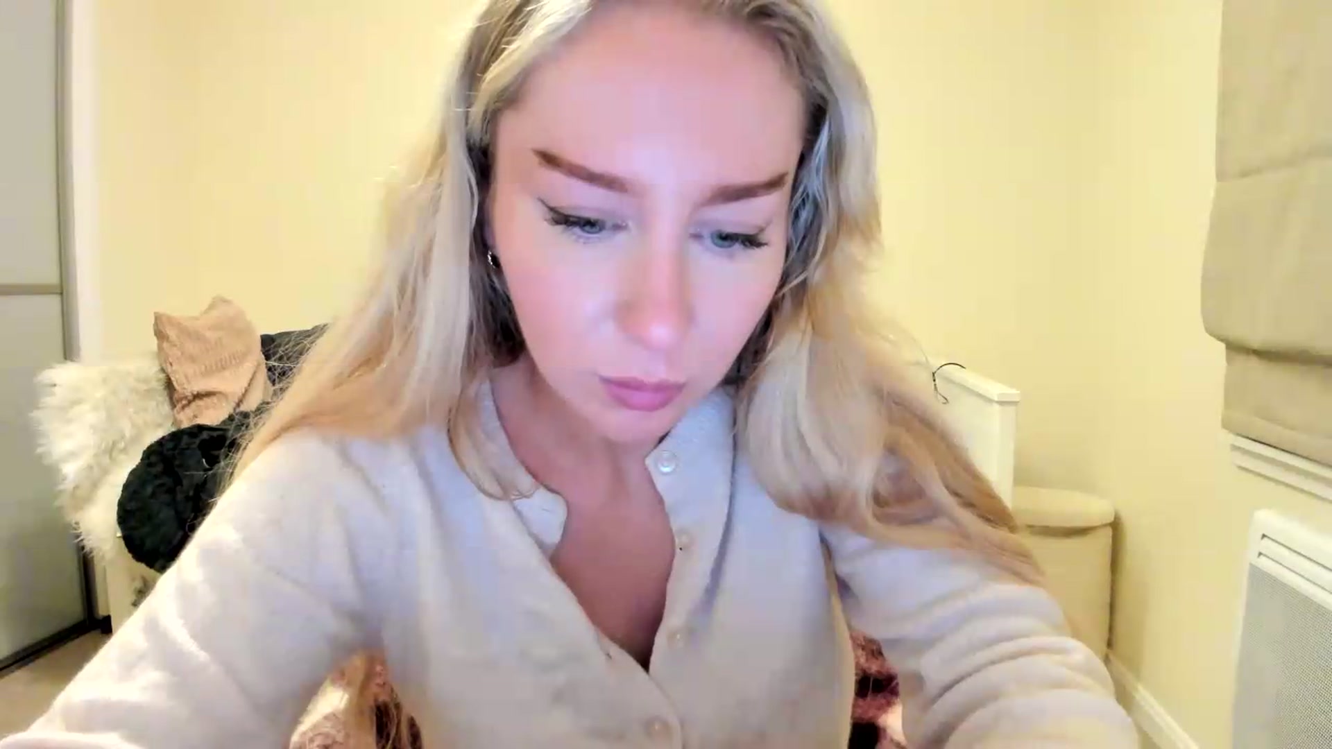 Gallery image thumbnail from British_Cutie's myfreecams stream on, 08/04/2026, 22:29 image 10 of 20