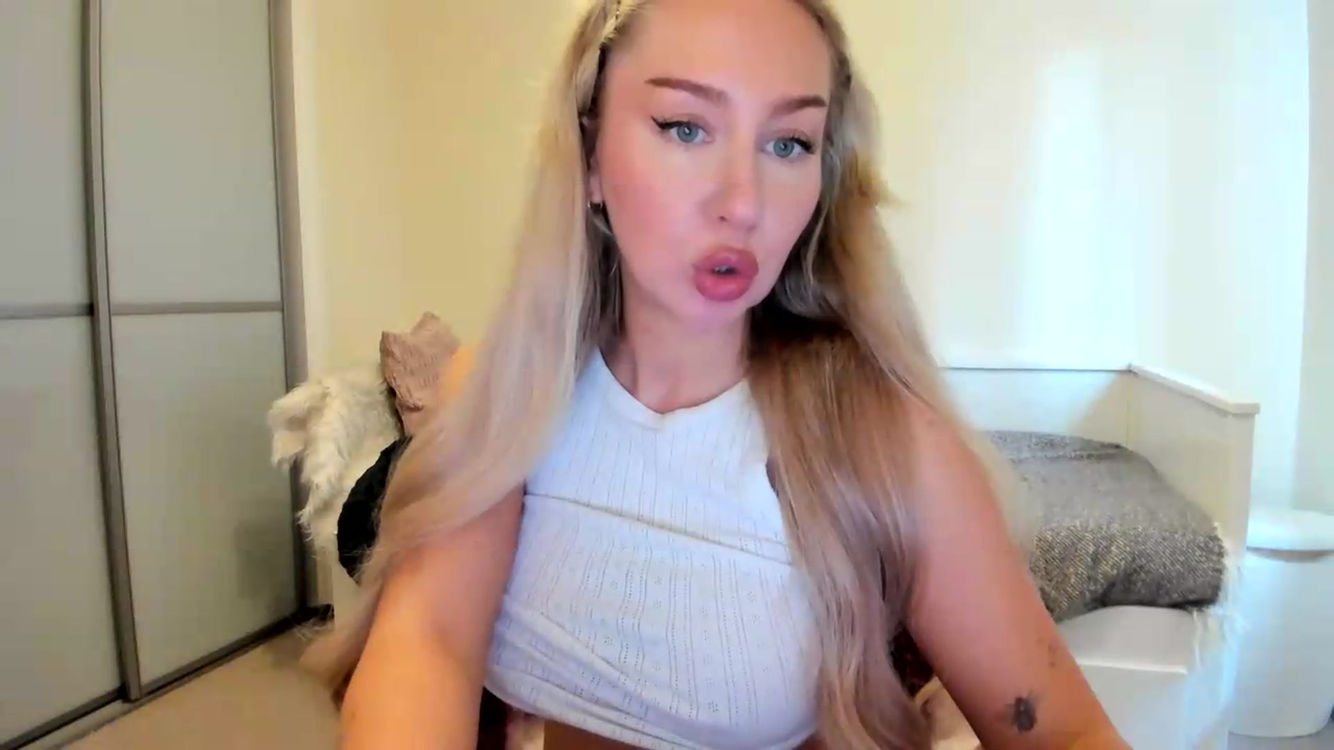 Gallery image thumbnail from British_Cutie's myfreecams stream on, 08/05/2026, 16:14 image 19 of 20