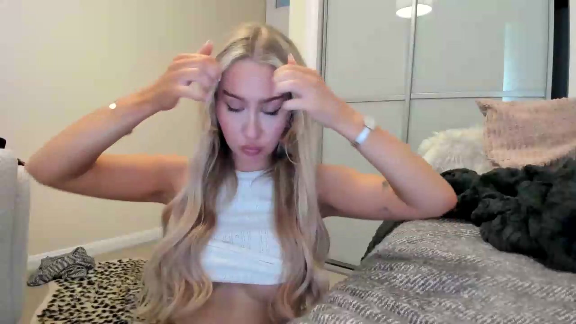 Gallery image thumbnail from British_Cutie's myfreecams stream on, 08/05/2026, 17:05 image 16 of 20